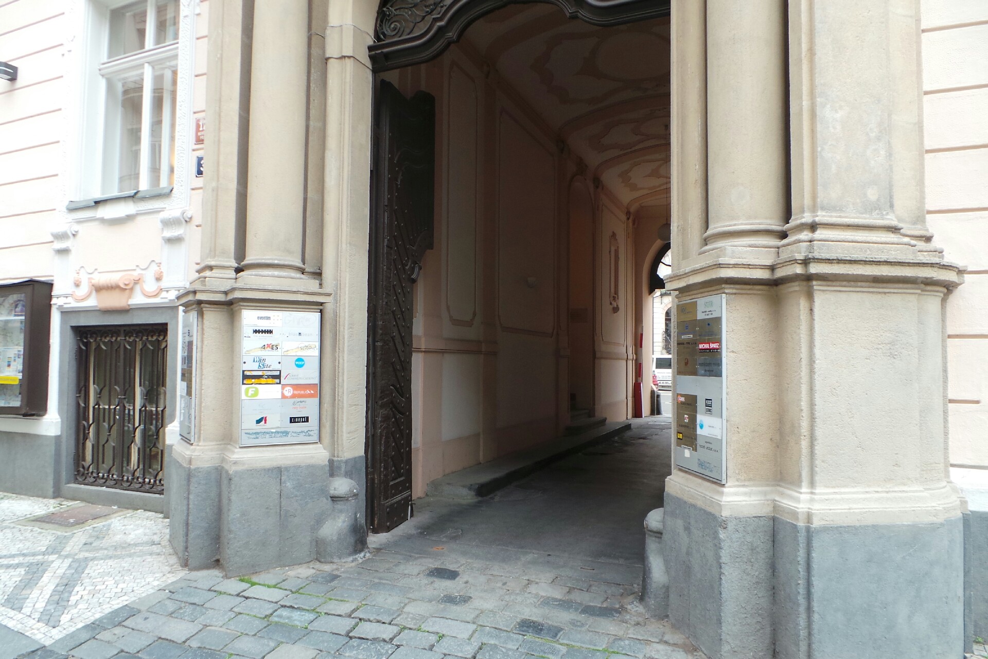 Mgr. Kristýna Sopouchová, advokátka