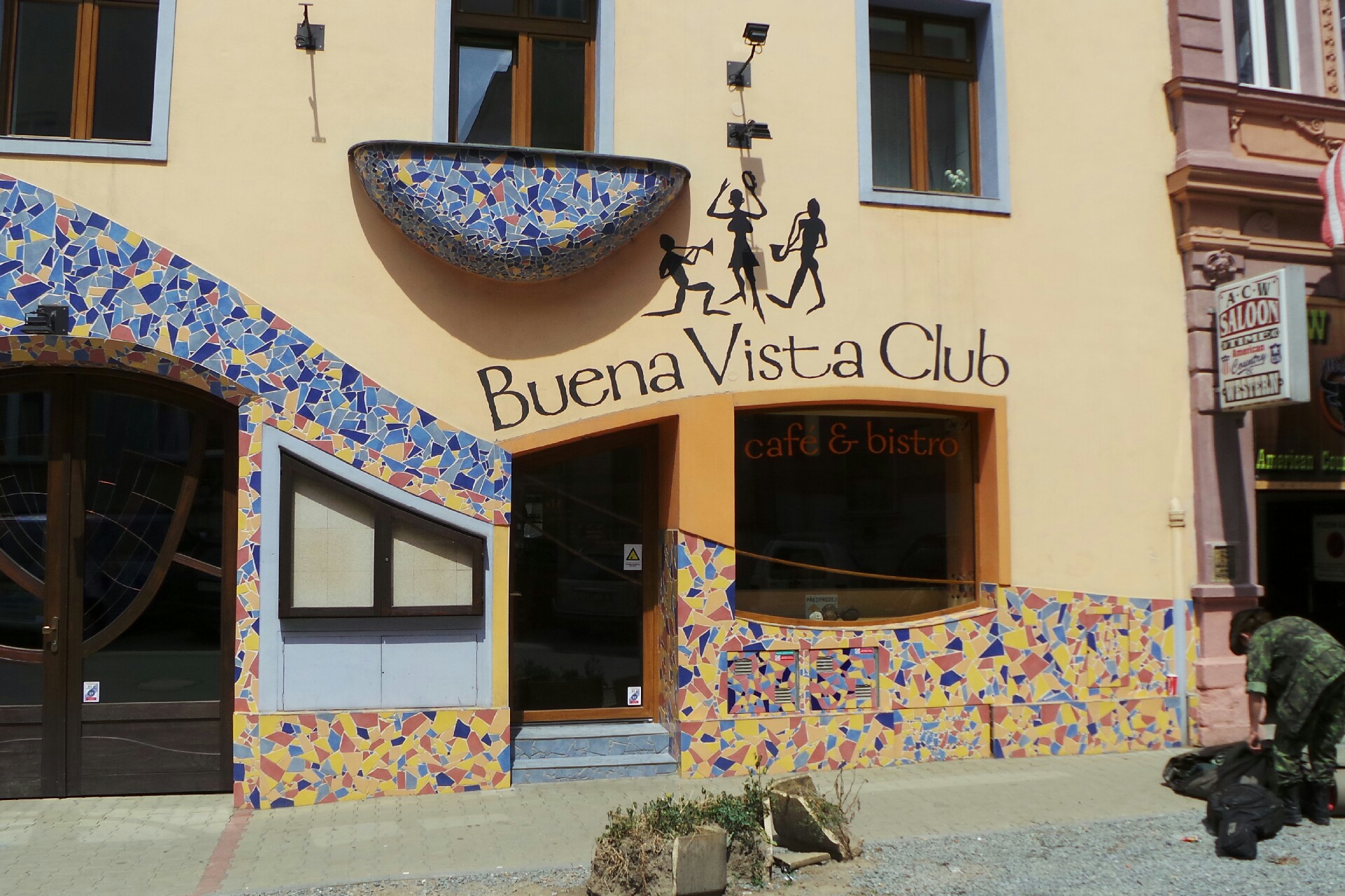 Buena Vista Club (Cake shop, café, tea room) •  - in English language