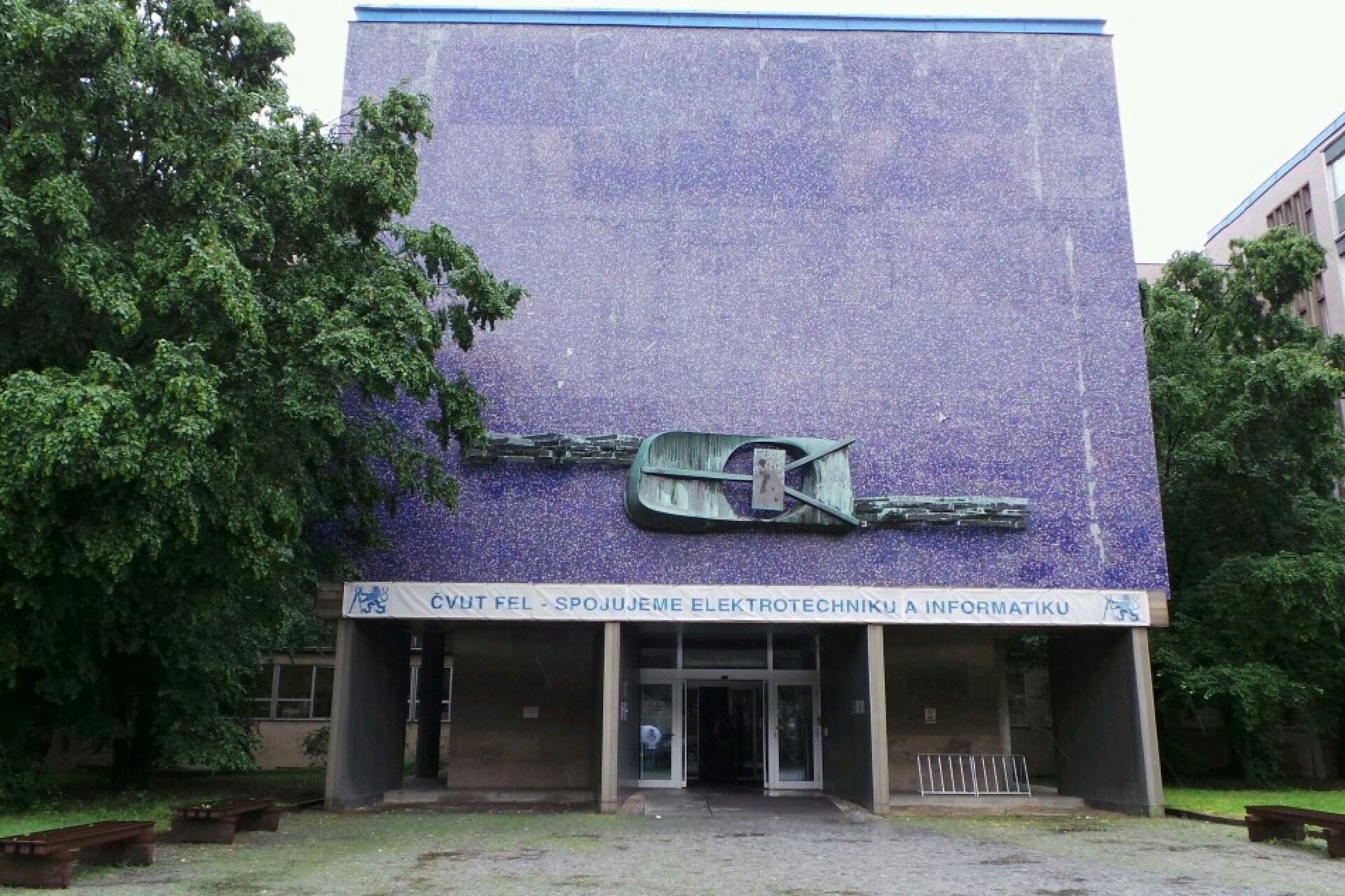 České vysoké učení technické v Praze - Fakulta elektrotechnická foto 2