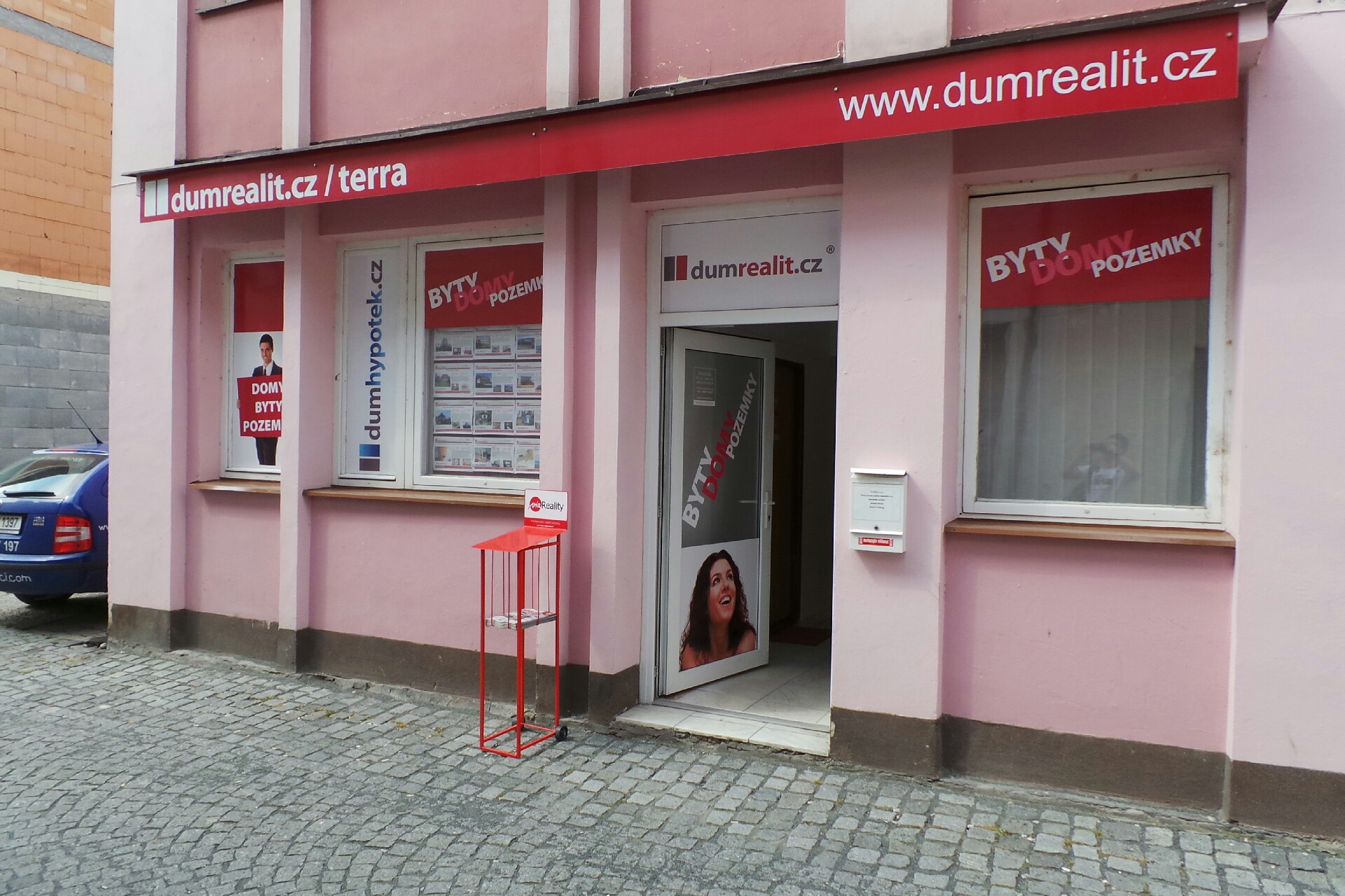 První zemská realitní kancelář, spol. s r.o.