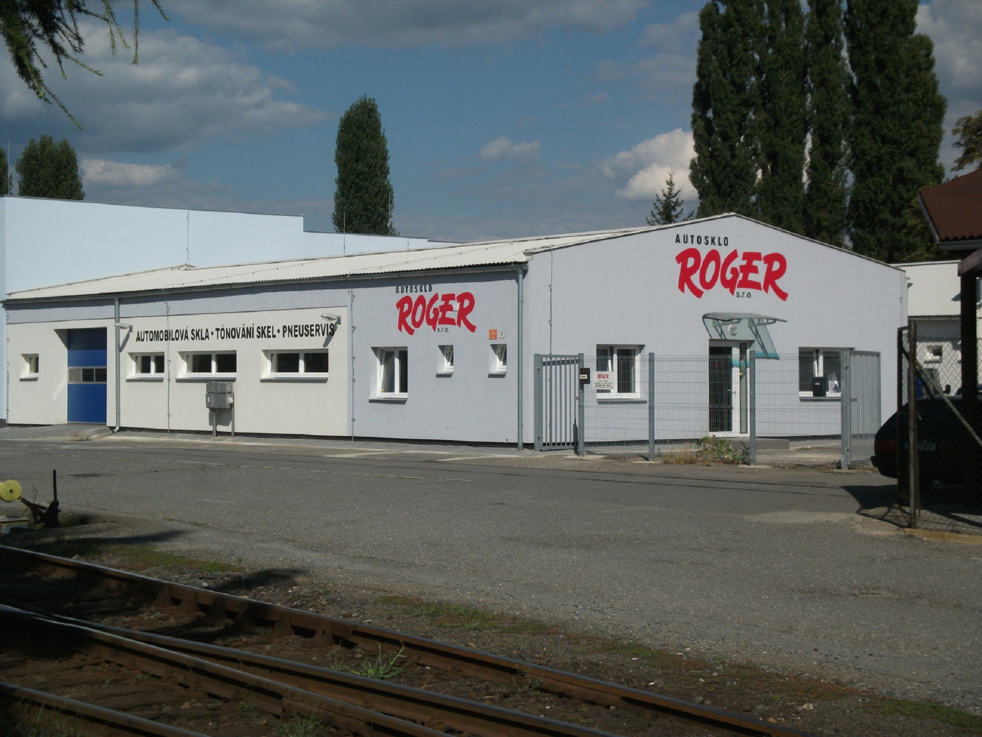 AUTOSKLO ROGER, s.r.o.