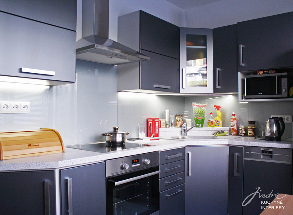JINDRA KUCHYNĚ - INTERIERY
