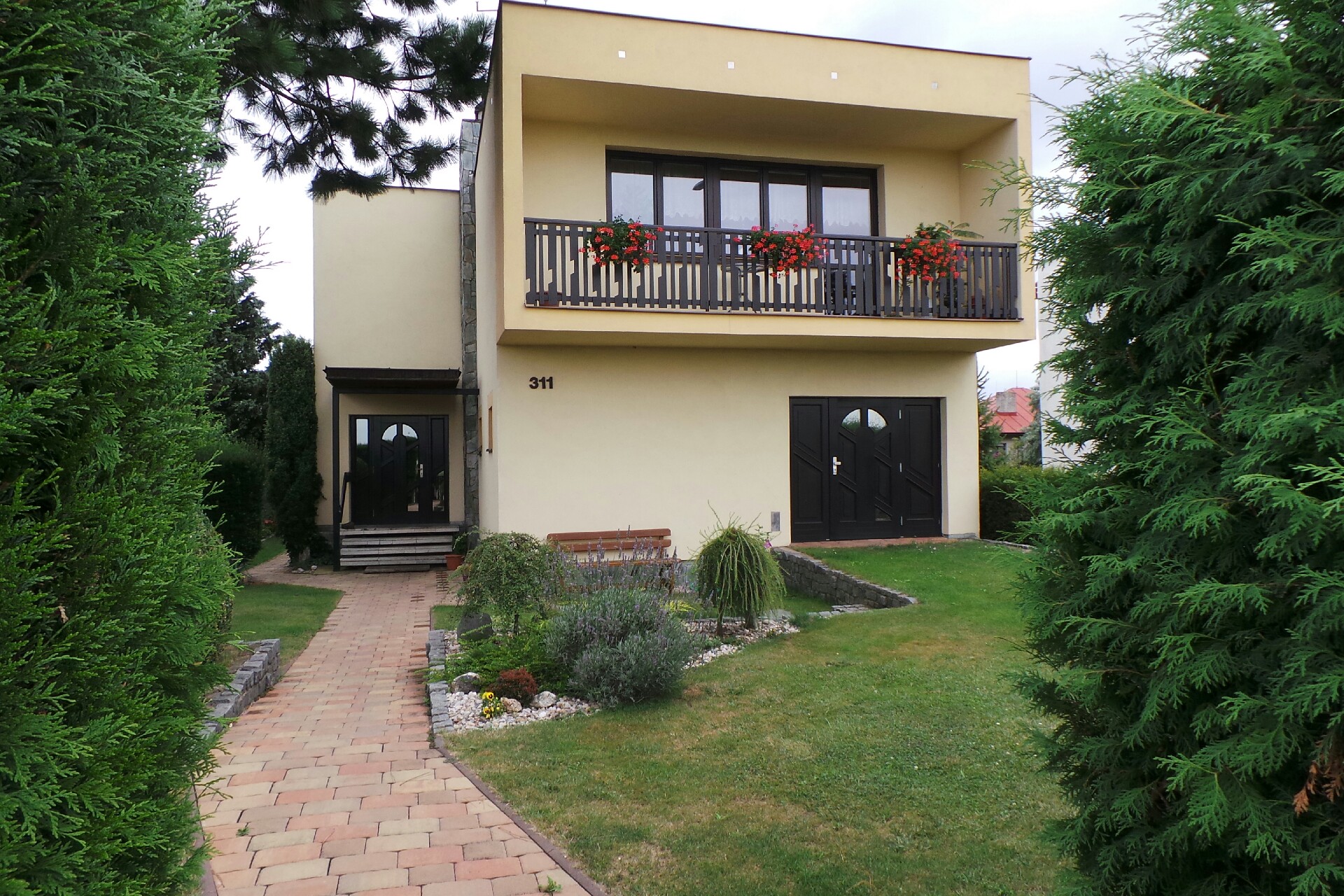 FANDA, společnost s ručením omezeným