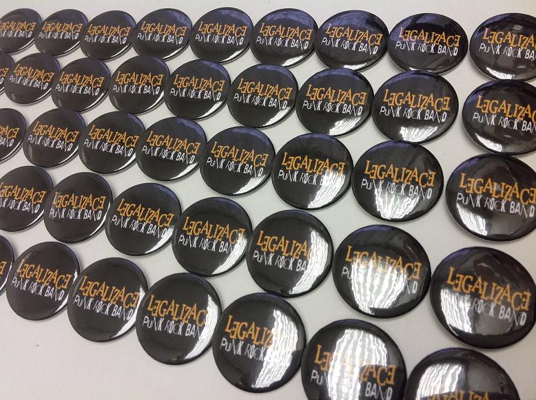 Kovové placky foto 2