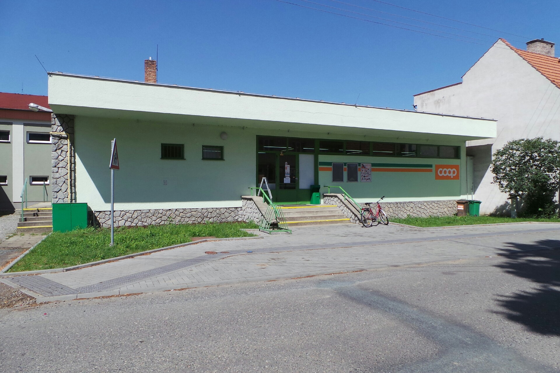 Jednota, spotřební družstvo v Hodoníně - COOP