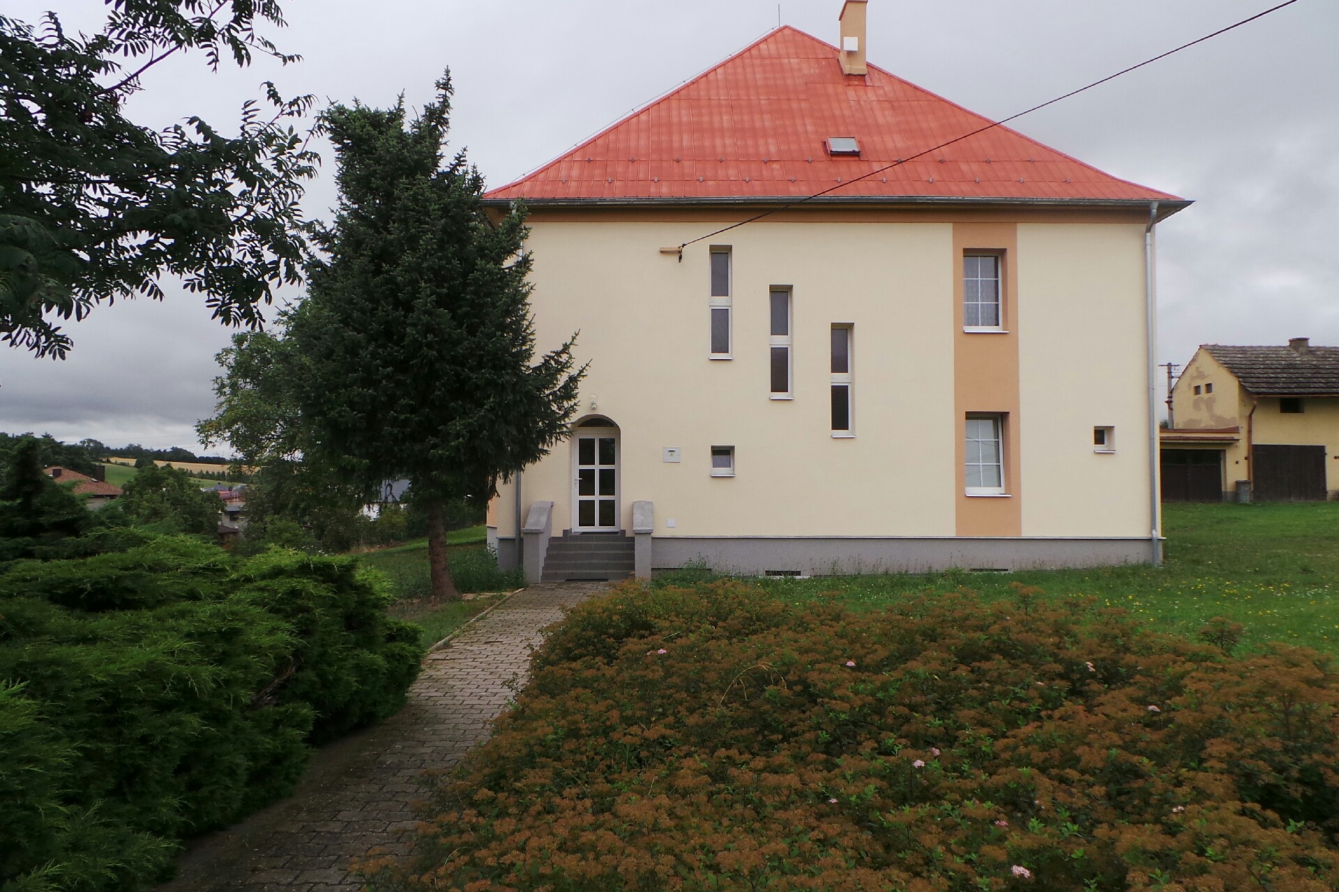 Římskokatolická farnost Hněvošice