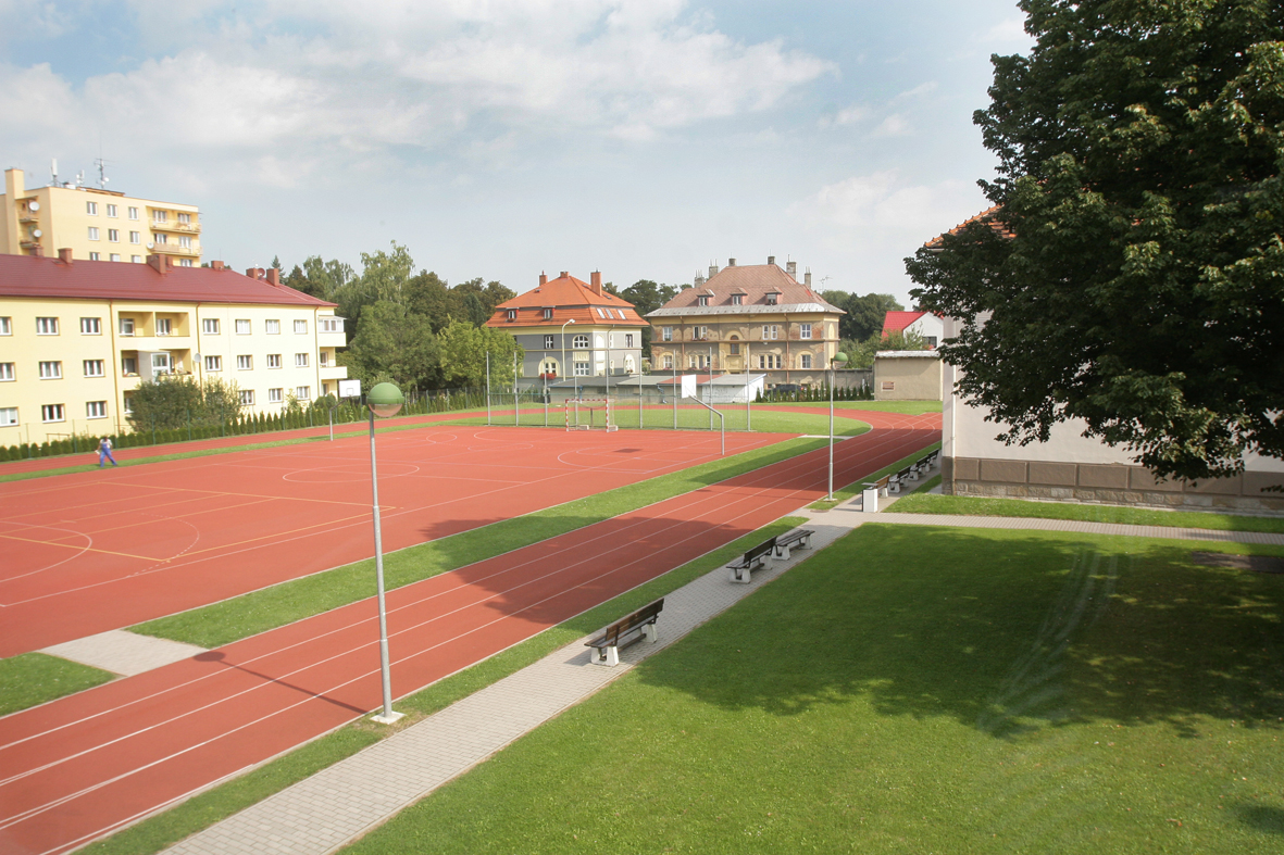Základní škola dr. Miroslava Tyrše, Hlučín, Tyršova 2, okres Opava foto 2