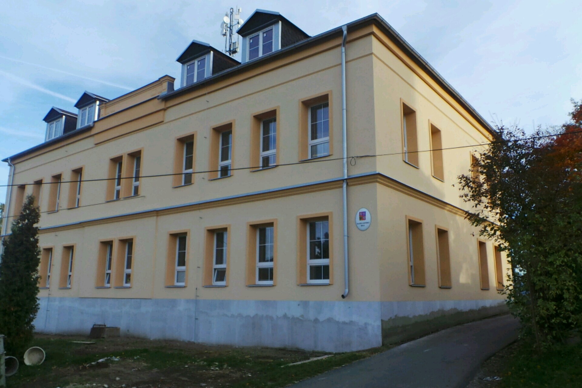 ZŠ a MŠ Dlouhý Most