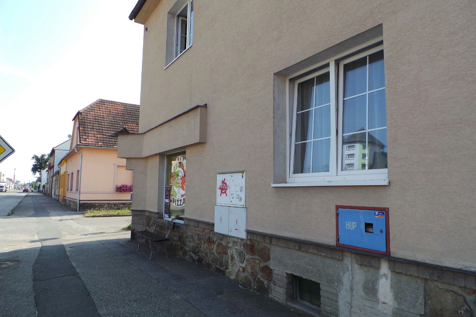 J&L’s pizza foto 1