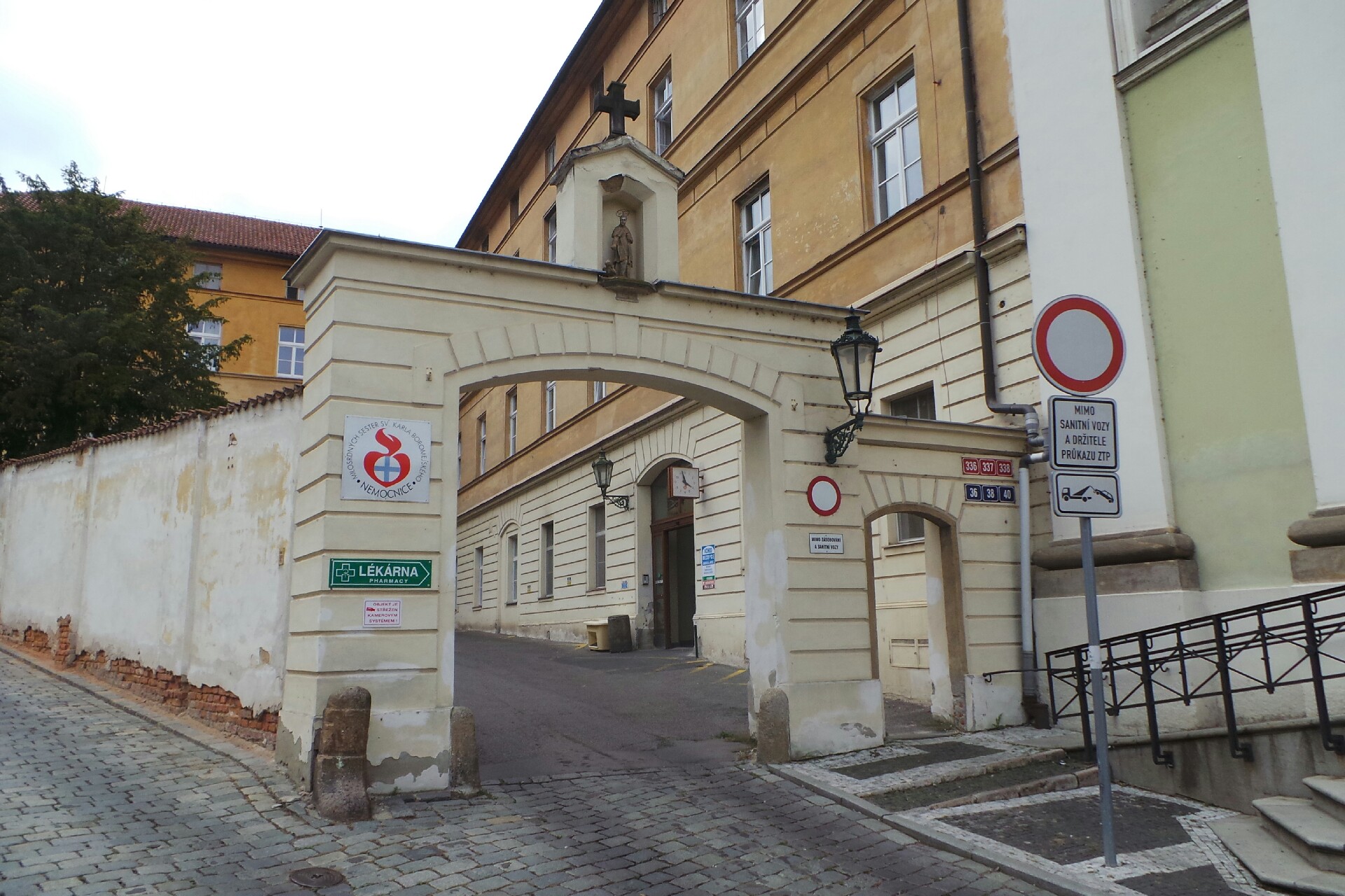 Anesteziologicko-resuscitační oddělení - Nemocnice Milosrdných sester sv. Karla Boromejského v Praze