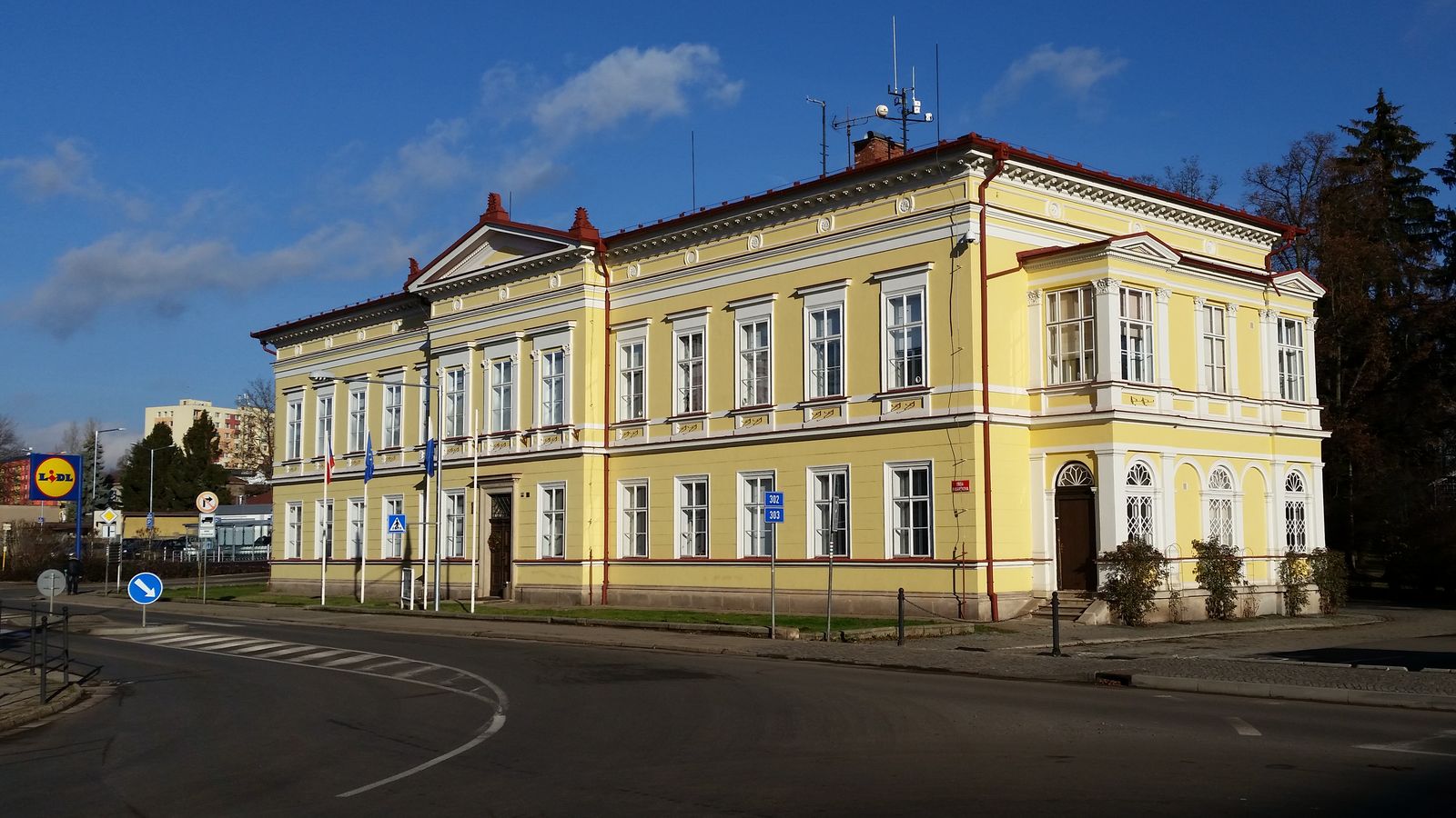 Broumov - městský úřad foto 2