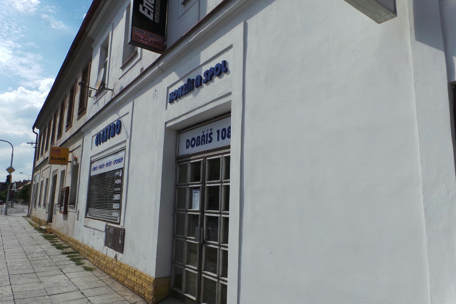 Stoosmička, spol. s r.o.