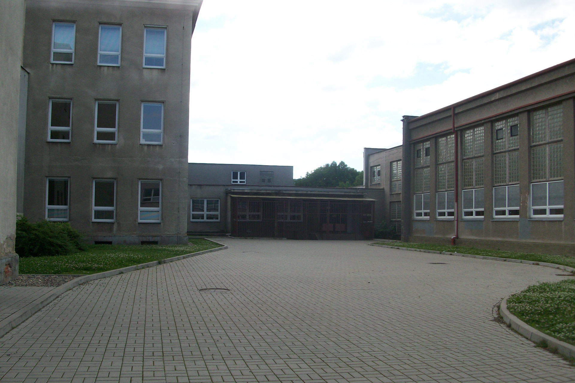 ZŠ a MŠ Děčín, Březová foto 2