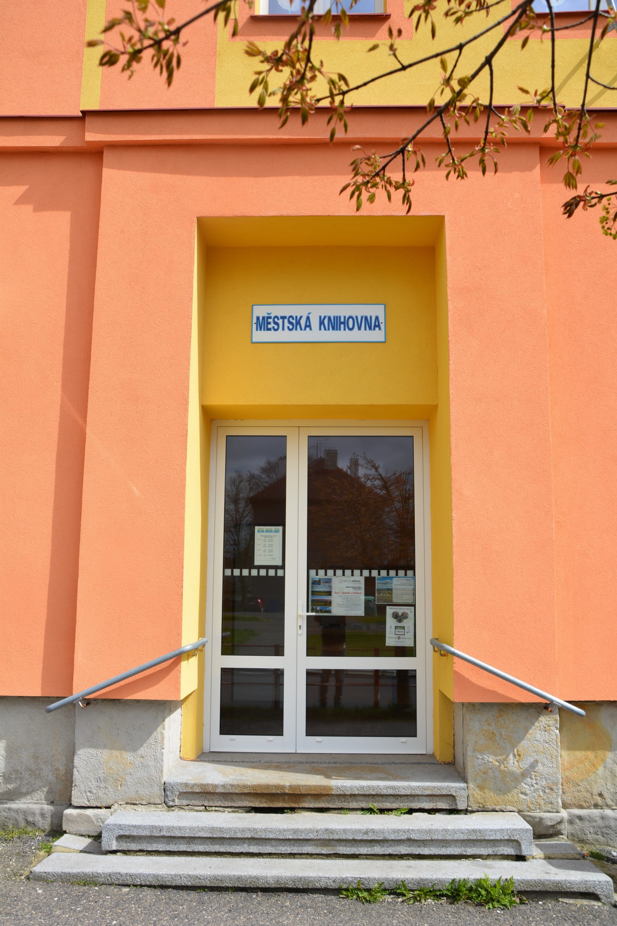 Městská knihovna Jiříkov foto 3