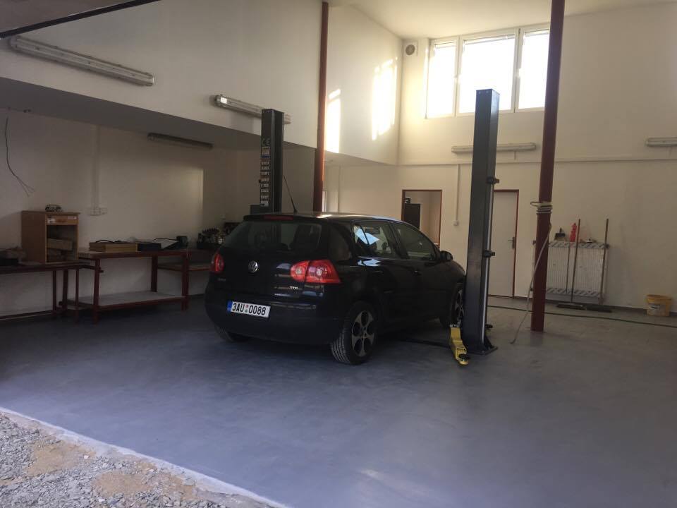 Jiří Slezáček - autoservis foto 1
