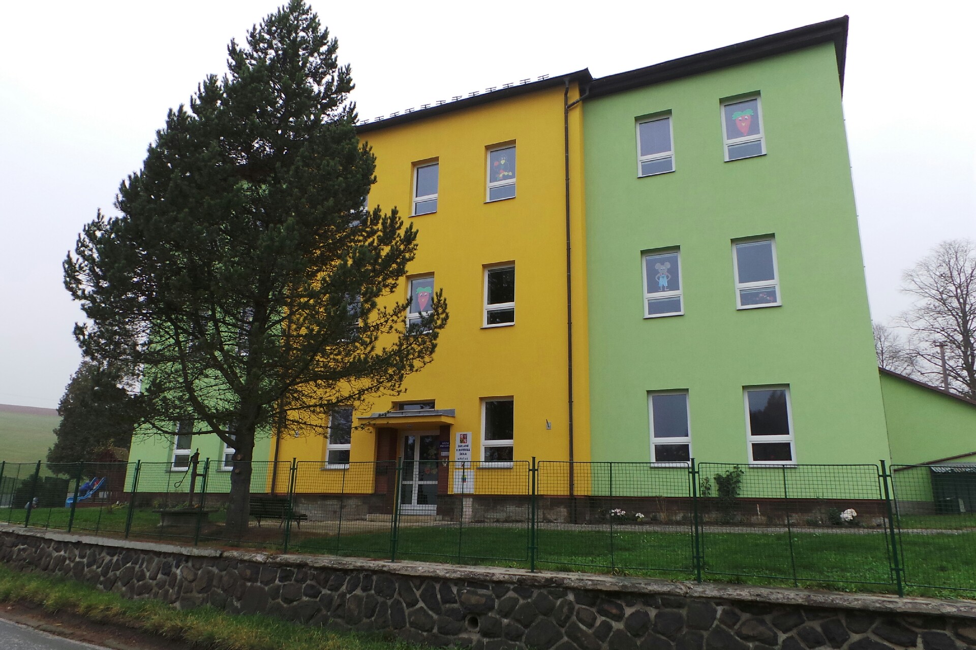 ZŠ a MŠ Mříčná