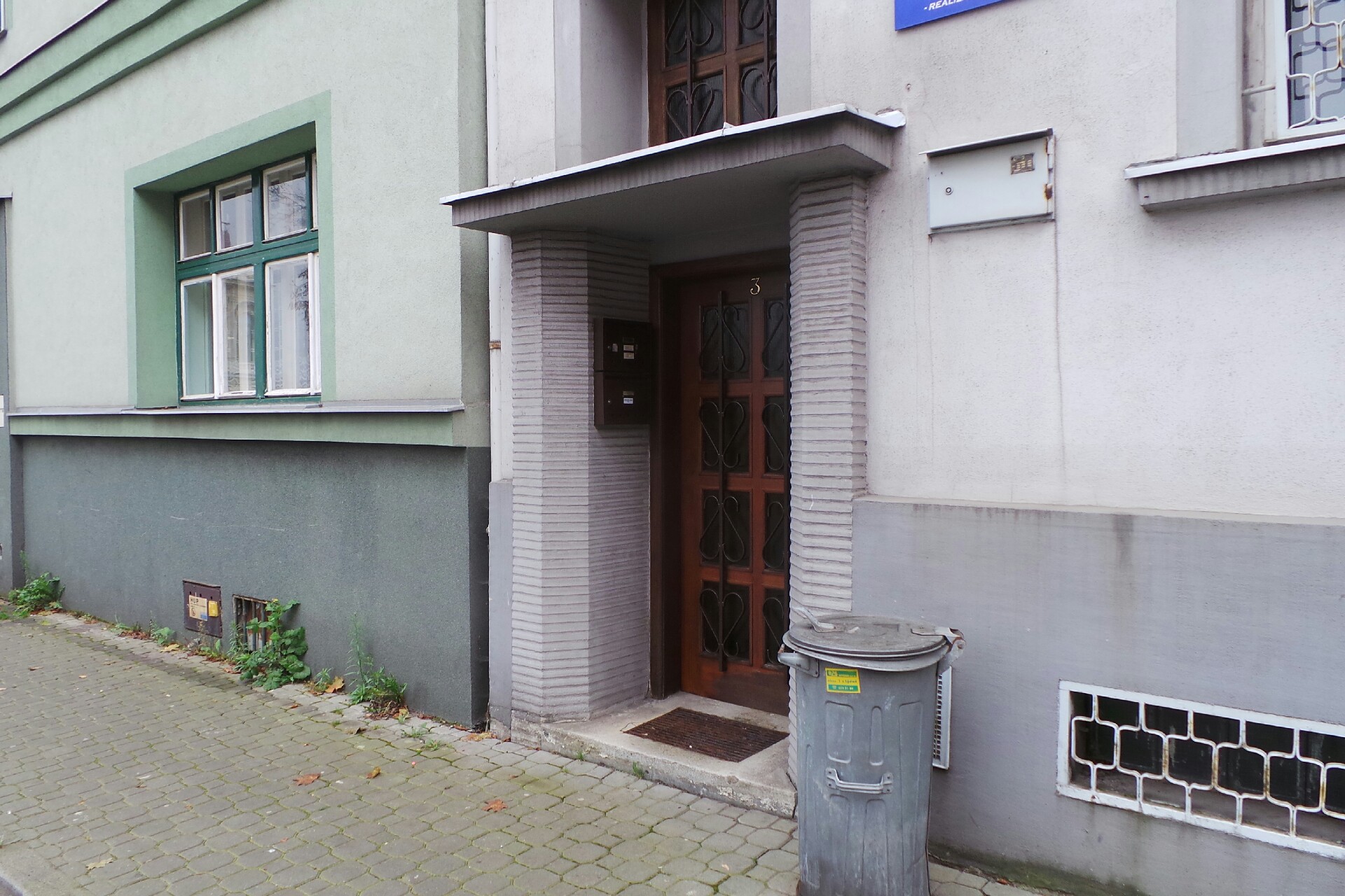 Investing servis, s.r.o.