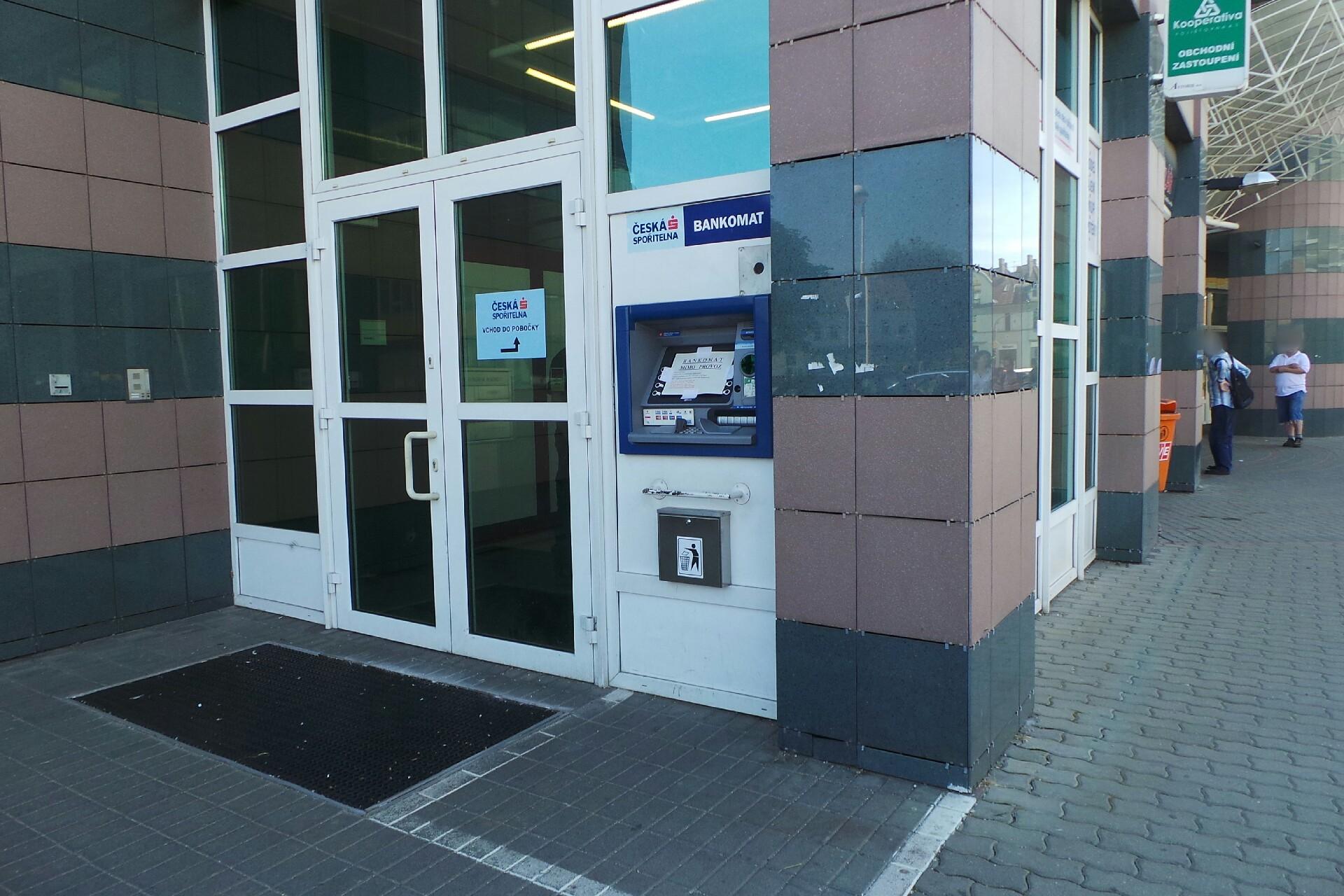 Bankomat České spořitelny foto 1