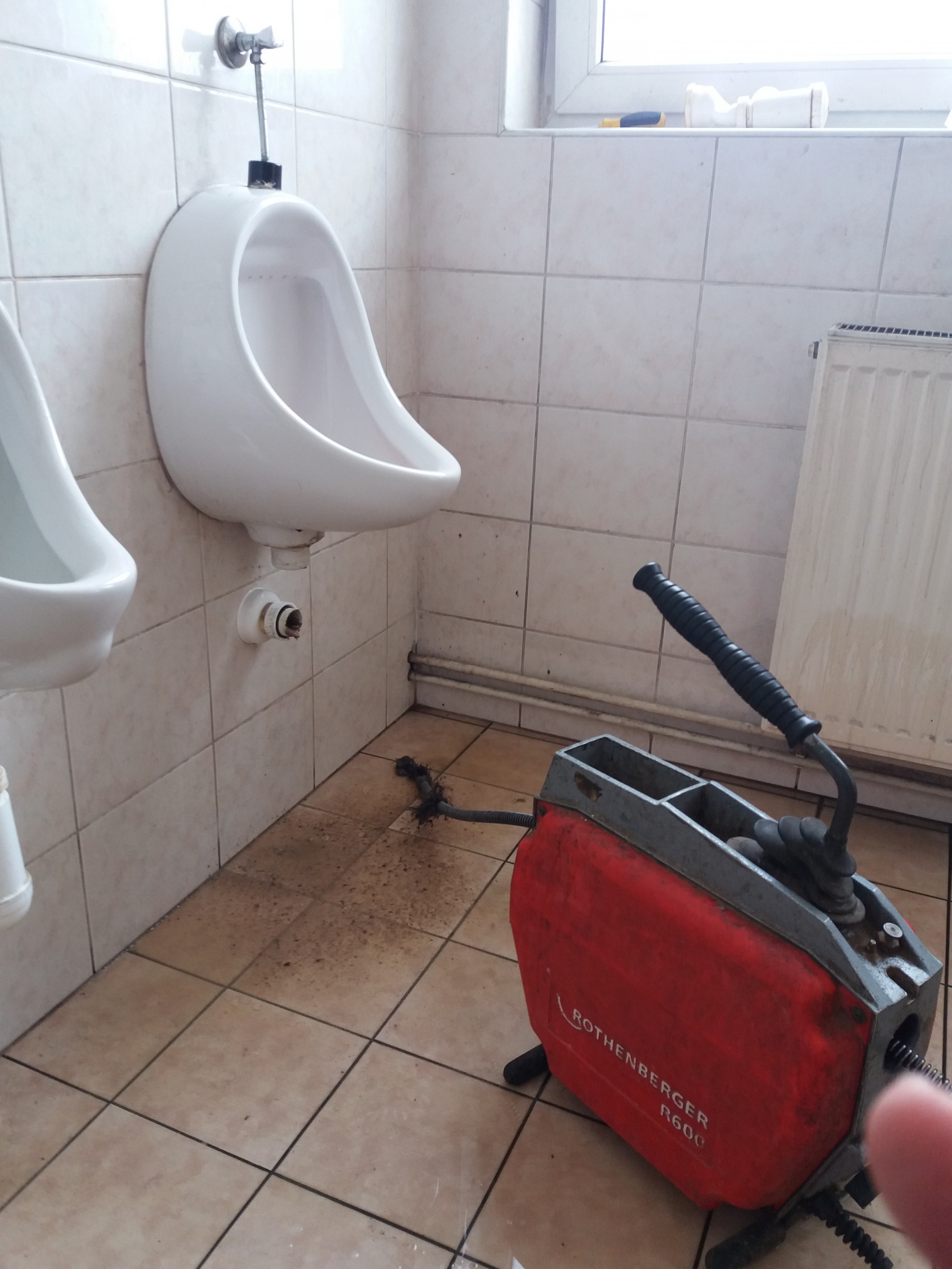 BJ SERVIS foto 2