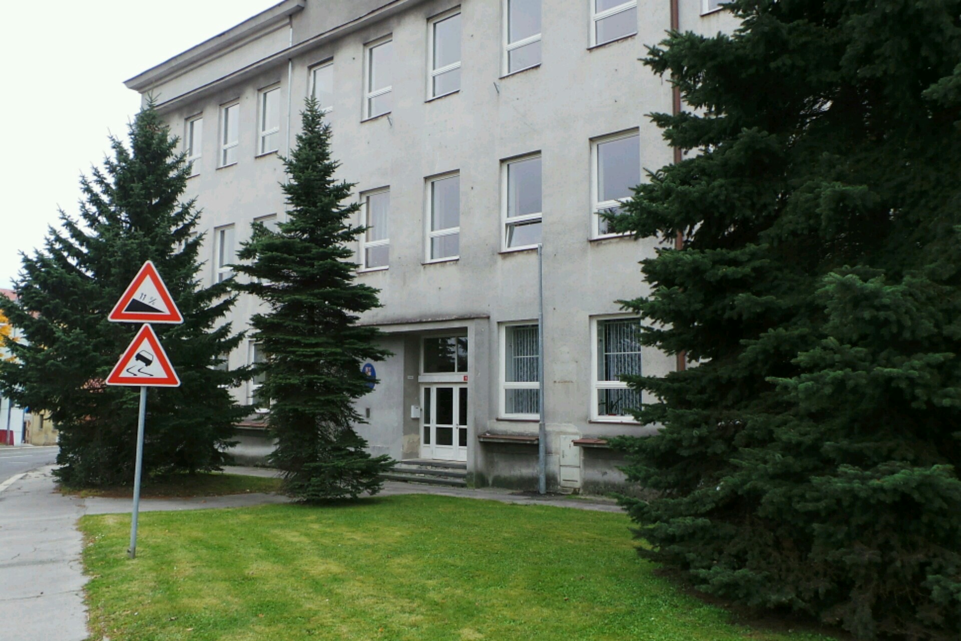 Vyšší odborná škola mezinárodního obchodu a Obchodní akademie, Jablonec nad Nisou - SOŠ