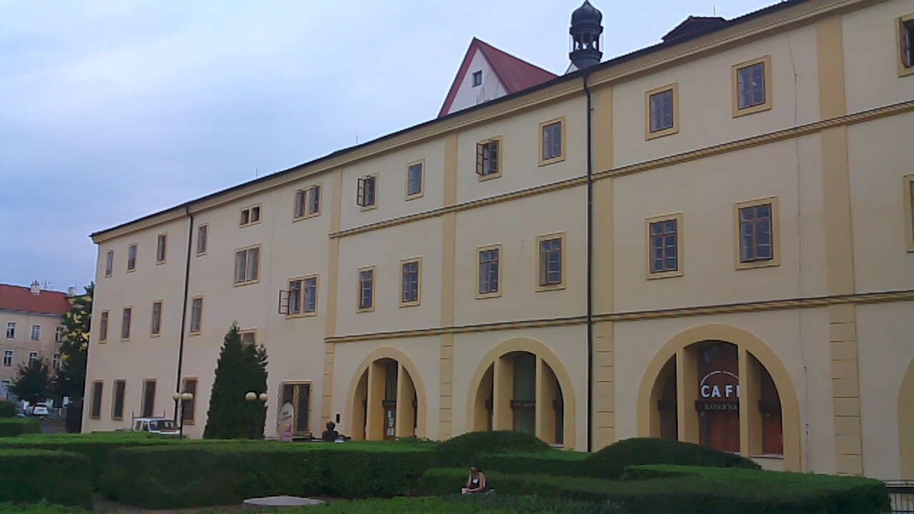 Knihovna Oblastního muzea v Chomutově foto 2