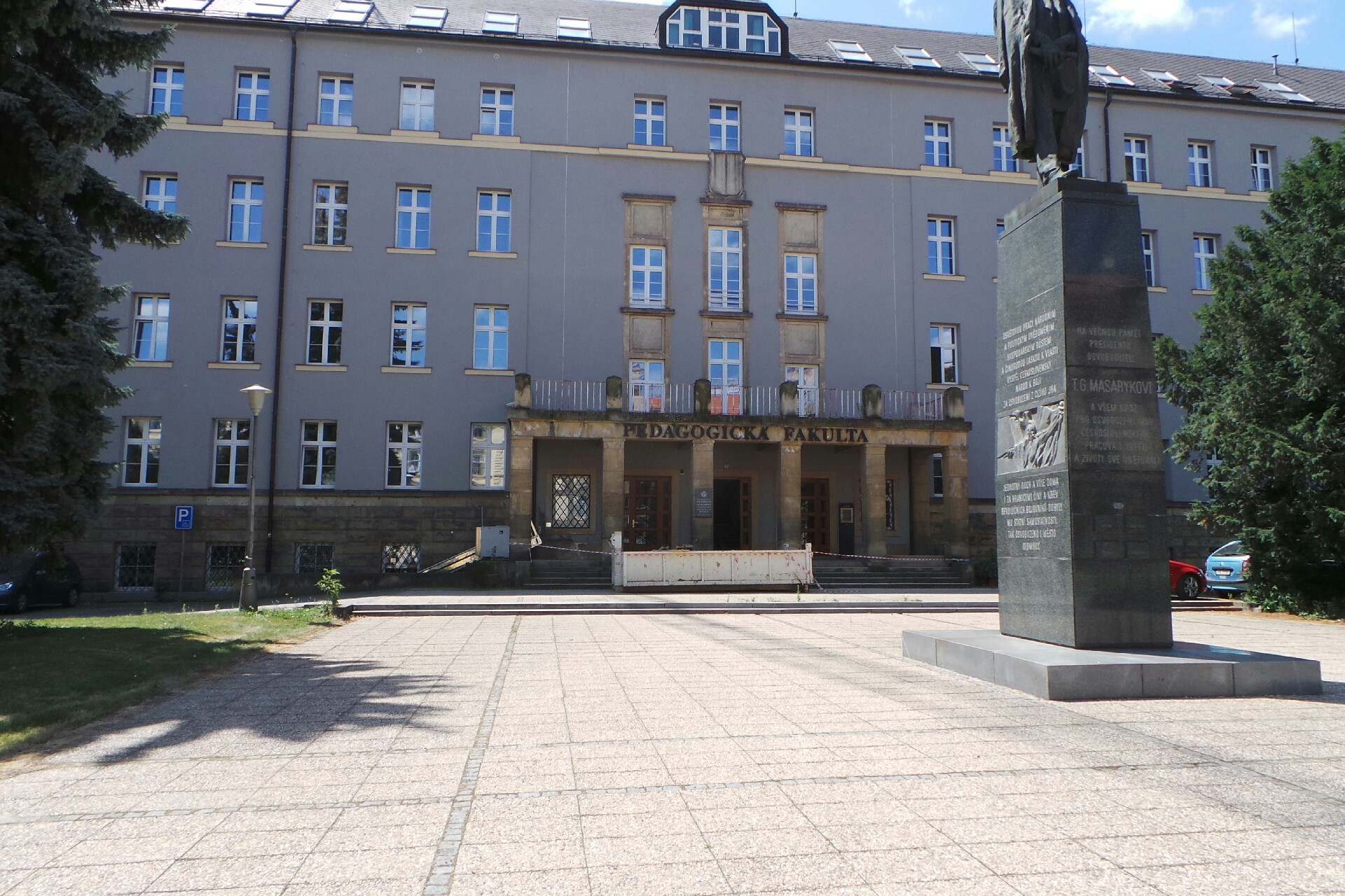 Univerzita Palackého v Olomouci - Katedra českého jazyka a literatury Pedagogické fakulty