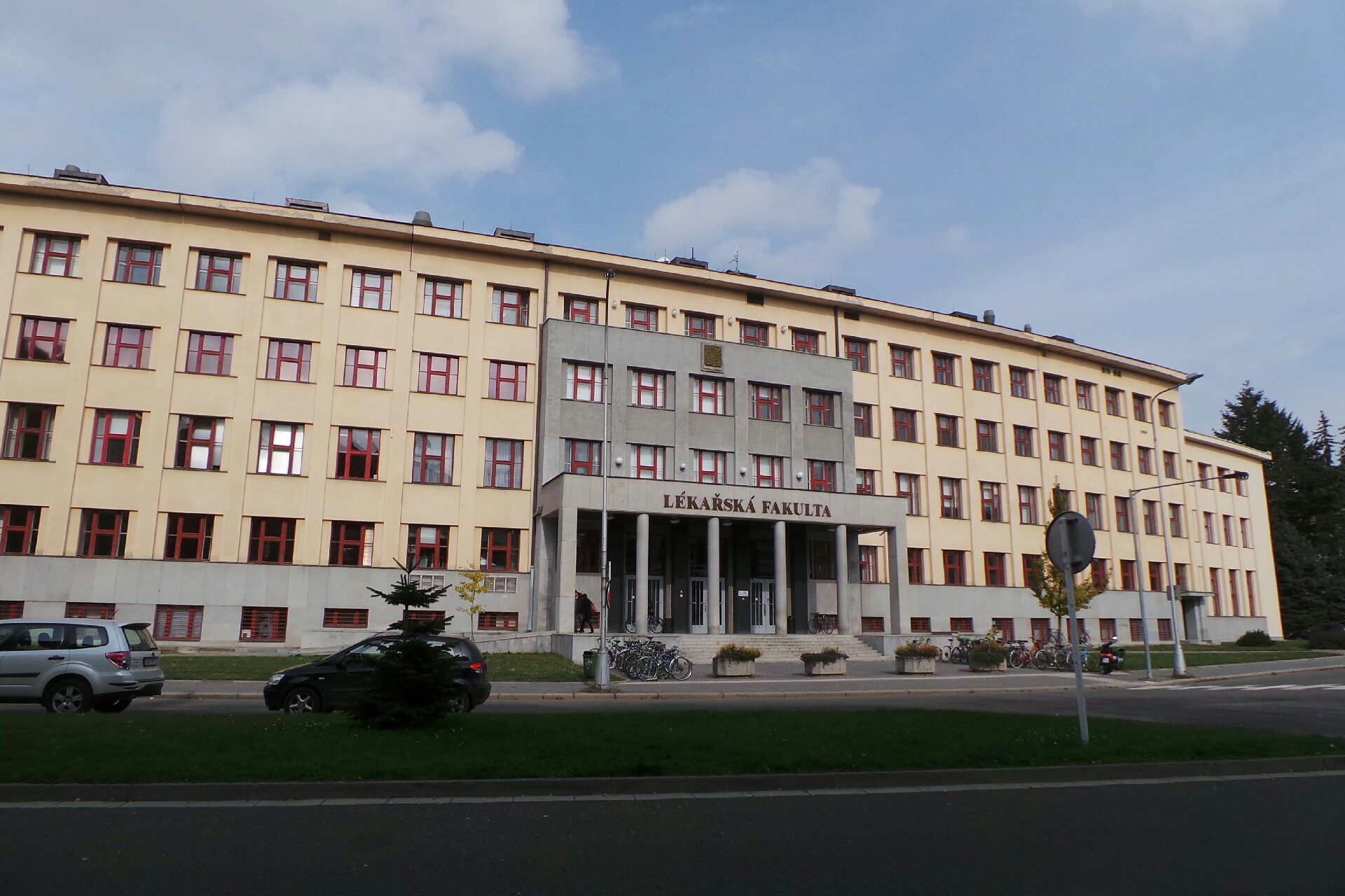 Ústav hygieny a preventivního lékařství Lékařské fakulty v Hradci Králové - Univerzita Karlova