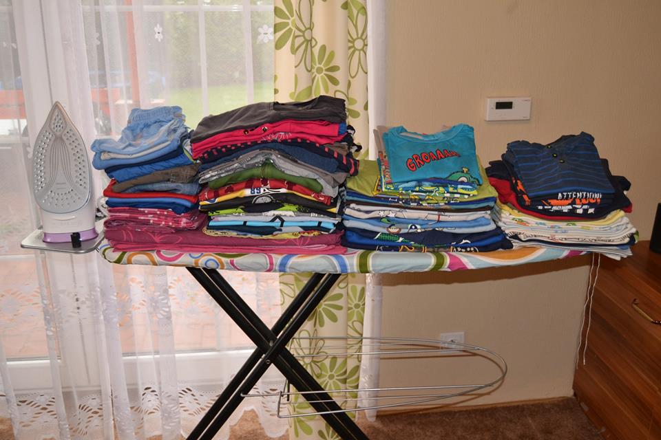 RUČNÍ ŽEHLENÍ PRÁDLA - Ivana Krauseová foto 2