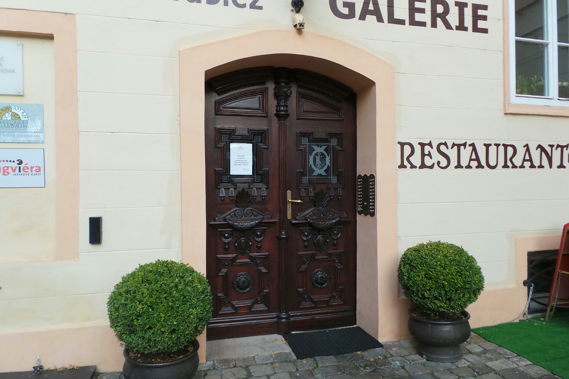 Mgr. et Mgr. Alena Vlachová, advokátní kancelář