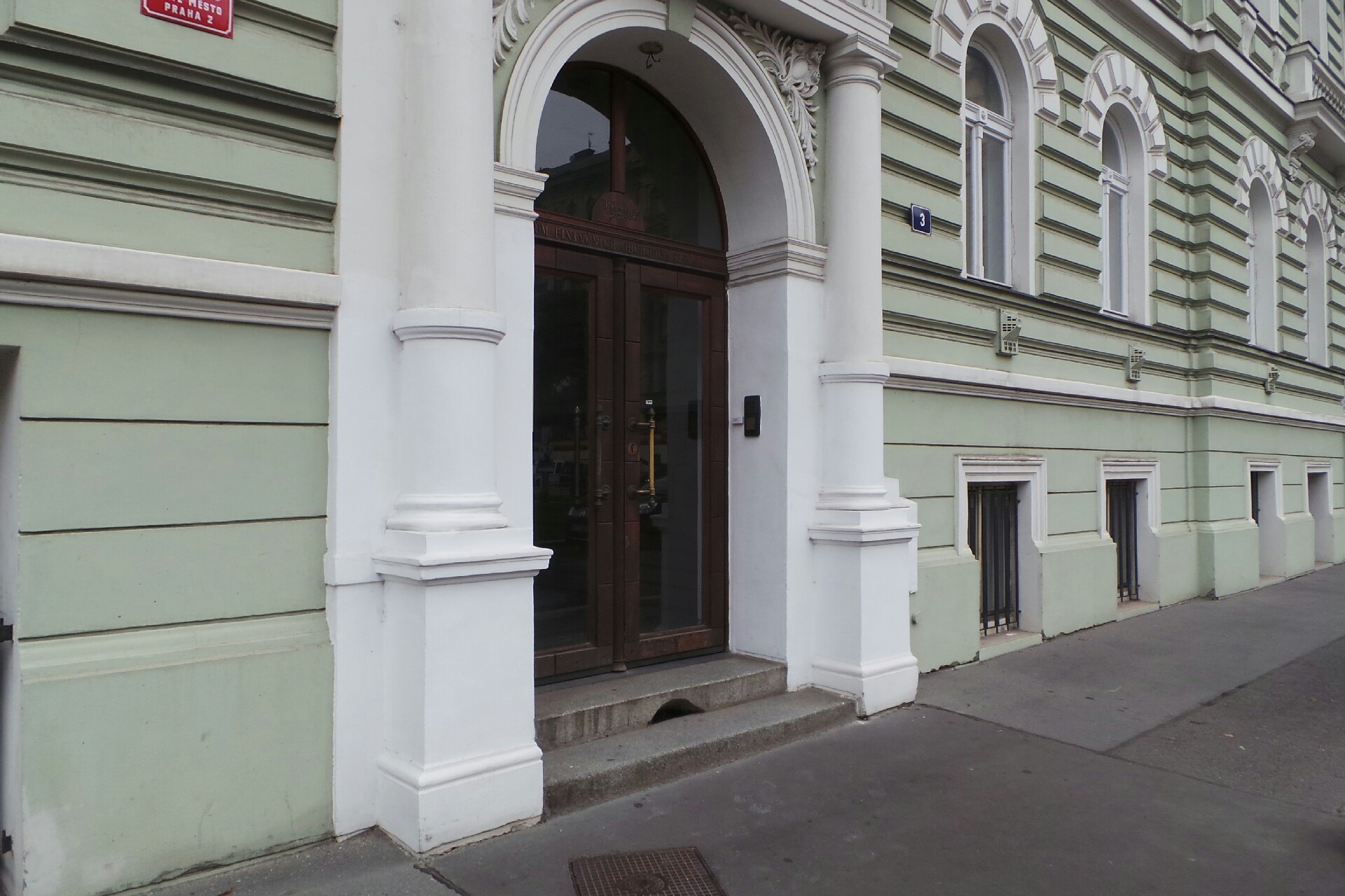 Mgr. Jan Varga, advokát foto 1