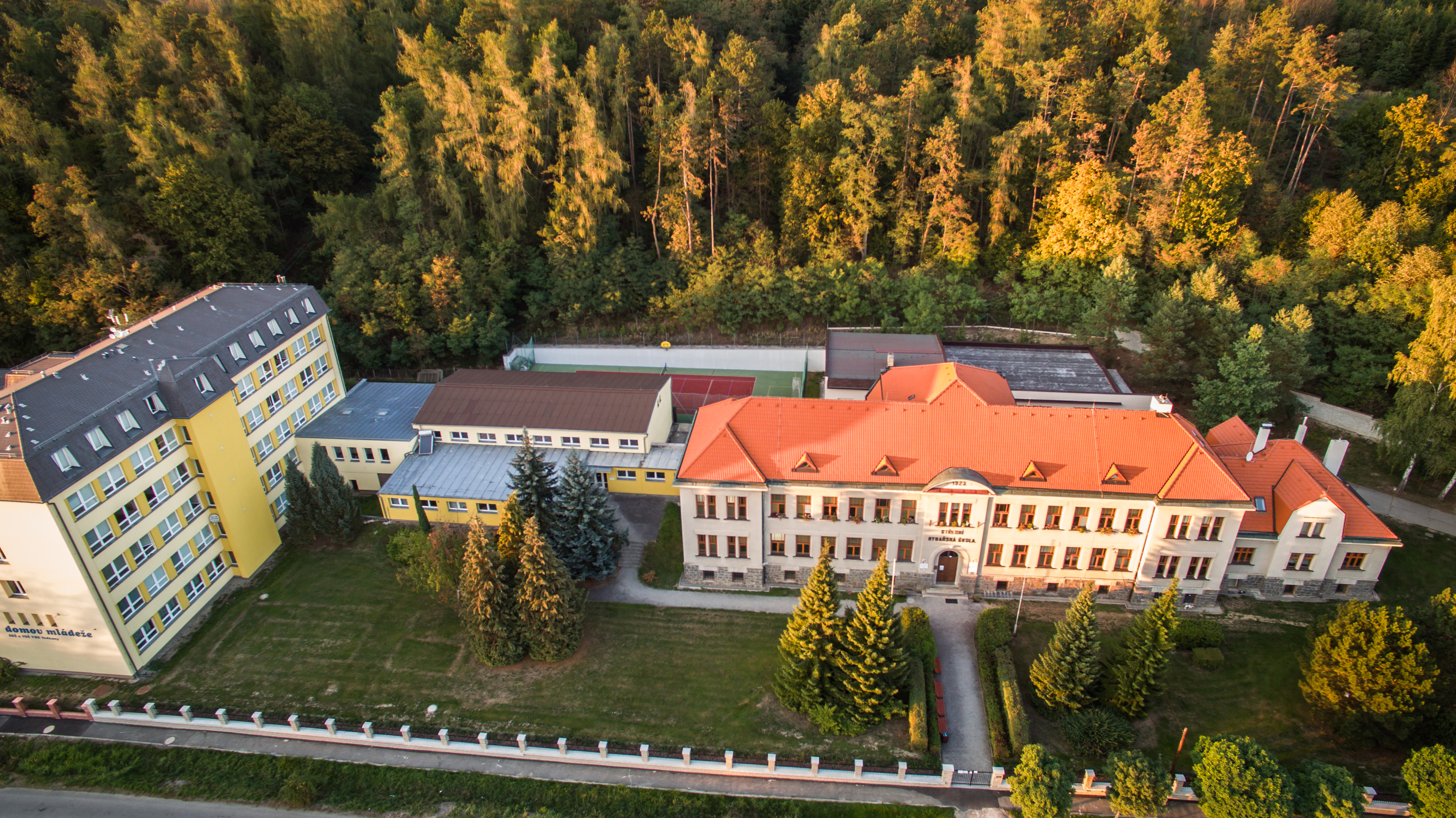 Střední rybářská škola a Vyšší odborná škola vodního hospodářství a ekologie Vodňany