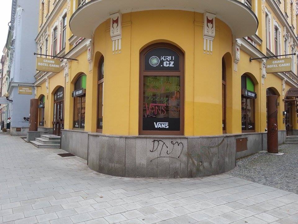 Kru street board shop foto 2