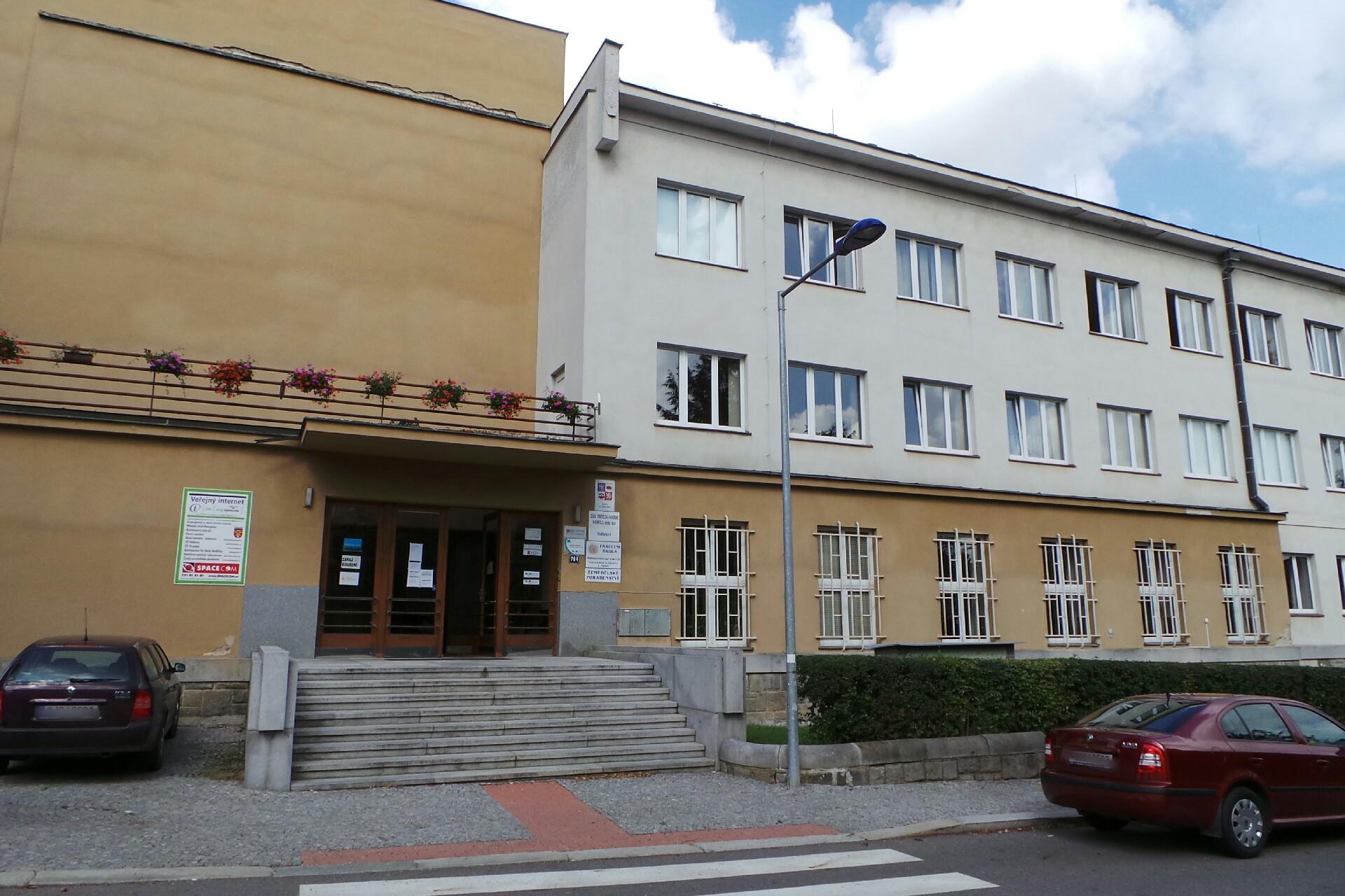 Autoškola - Česká zemědělská akademie v Humpolci, střední škola foto 1