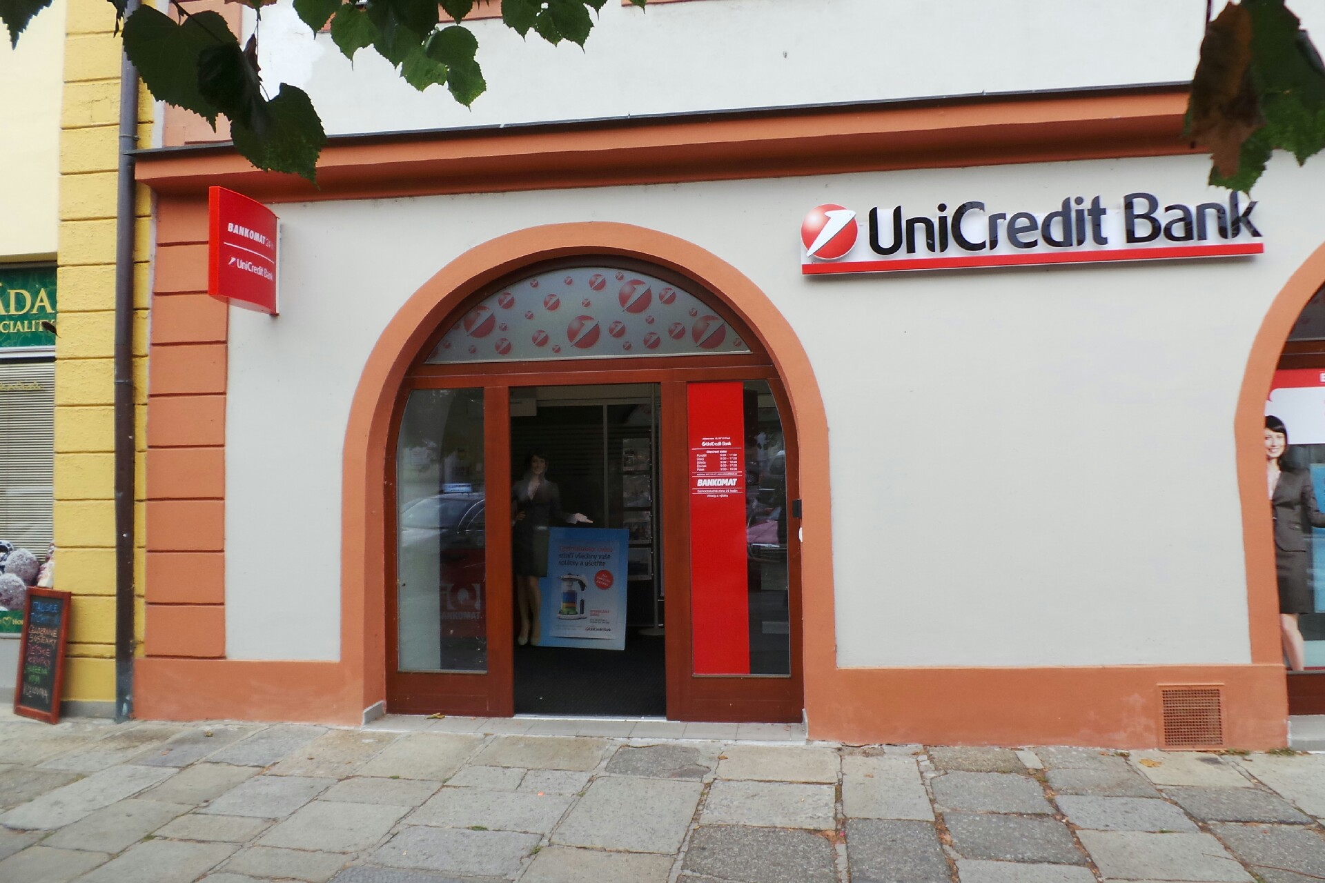 Bankomat UniCredit Bank Czech Republic foto 3