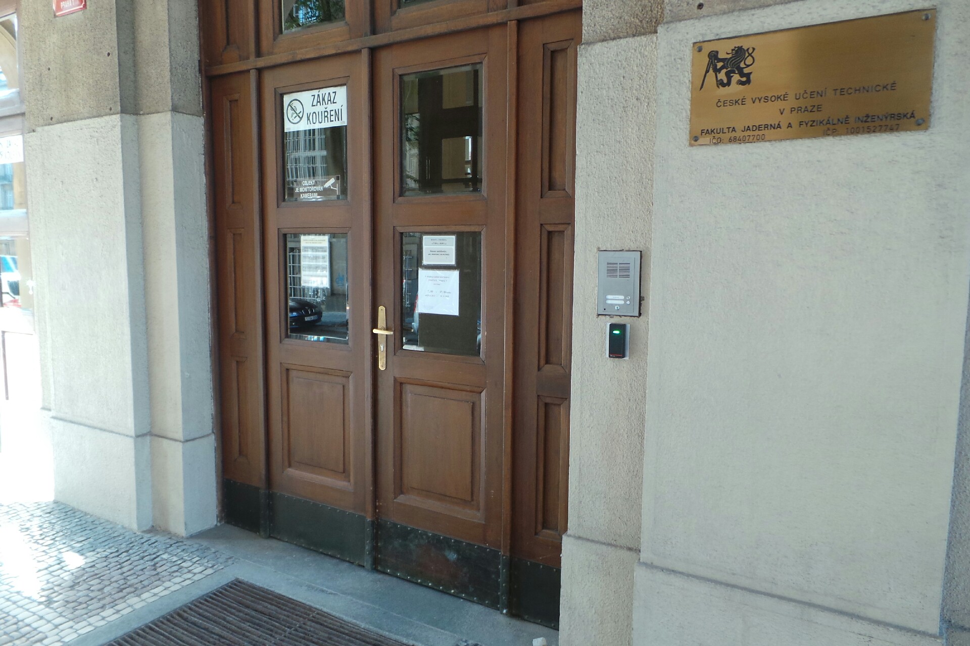 České vysoké učení technické v Praze - Katedra fyziky Fakulty jaderné a fyzikálně inženýrské