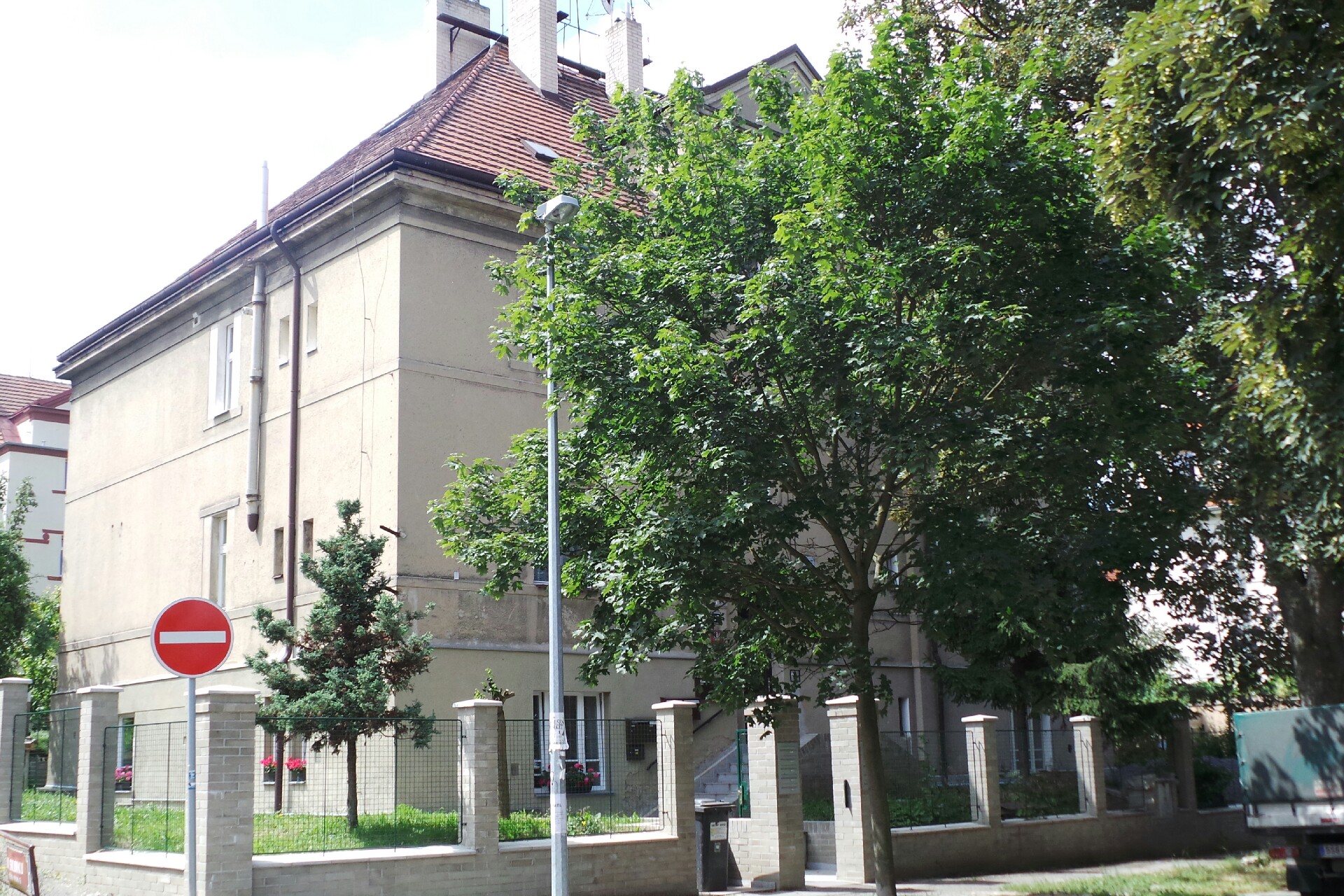 Ing. arch Emilie Doležalová