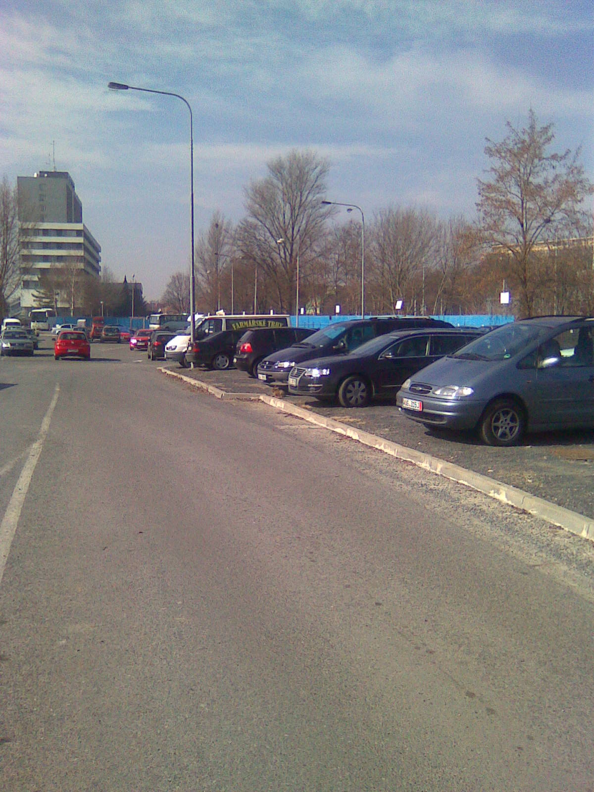Parkoviště Ládví foto 2