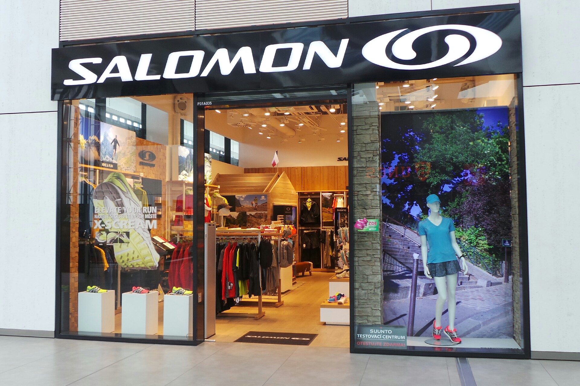kontanter bredde tuberkulose Salomon Brand Store (Prodej obuvi) • Mapy.cz