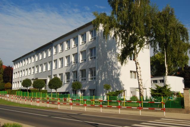 Hostomice - úřad městyse foto 2