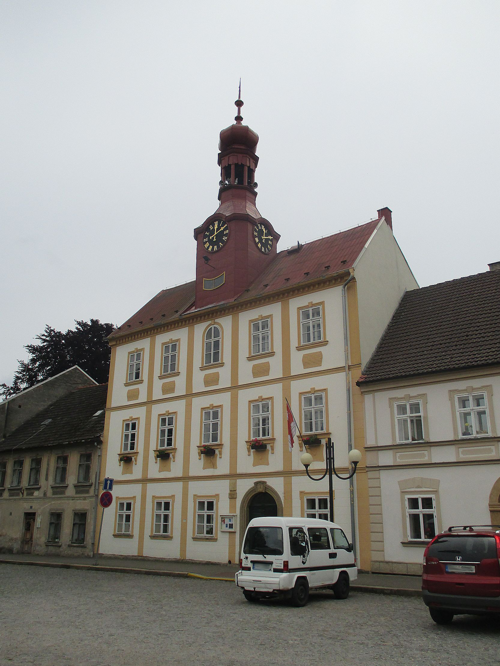 Železnice - městský úřad foto 2