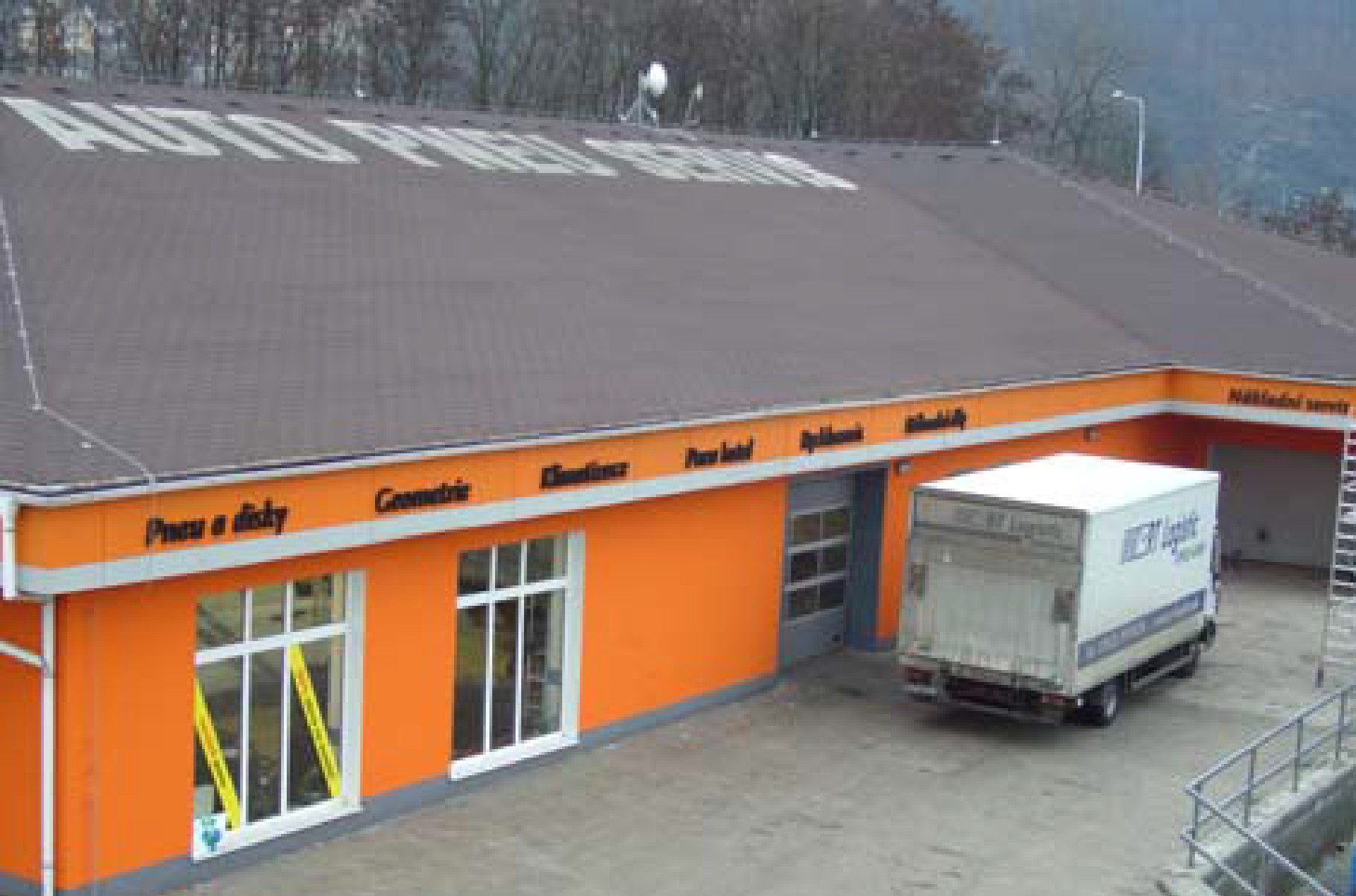 AUTO - PNEU CENTRUM VIANOR foto 2