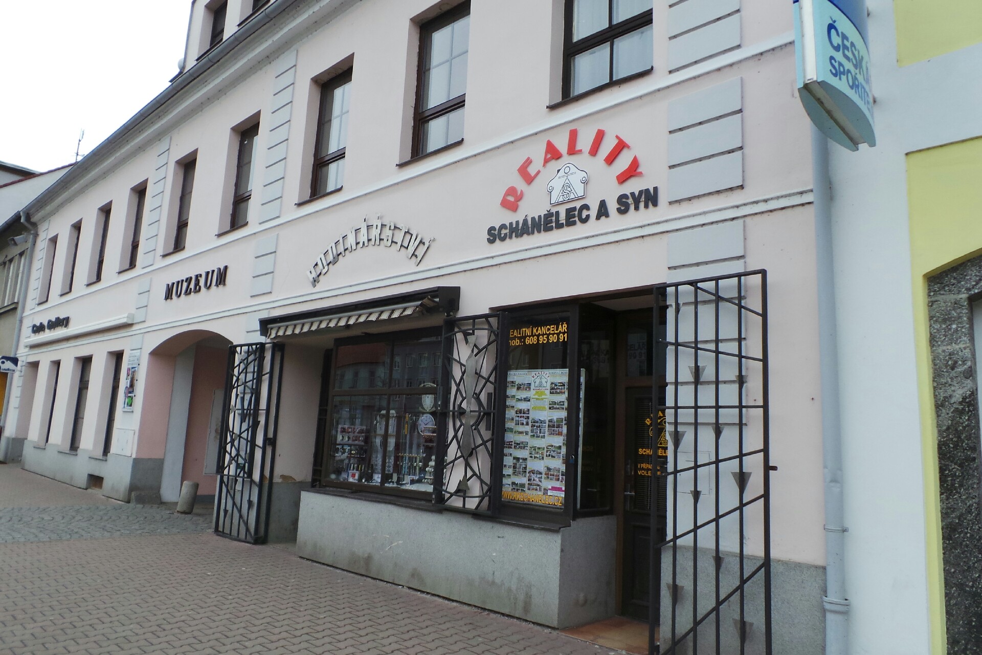 REALITY SCHÁNĚLEC A SYN