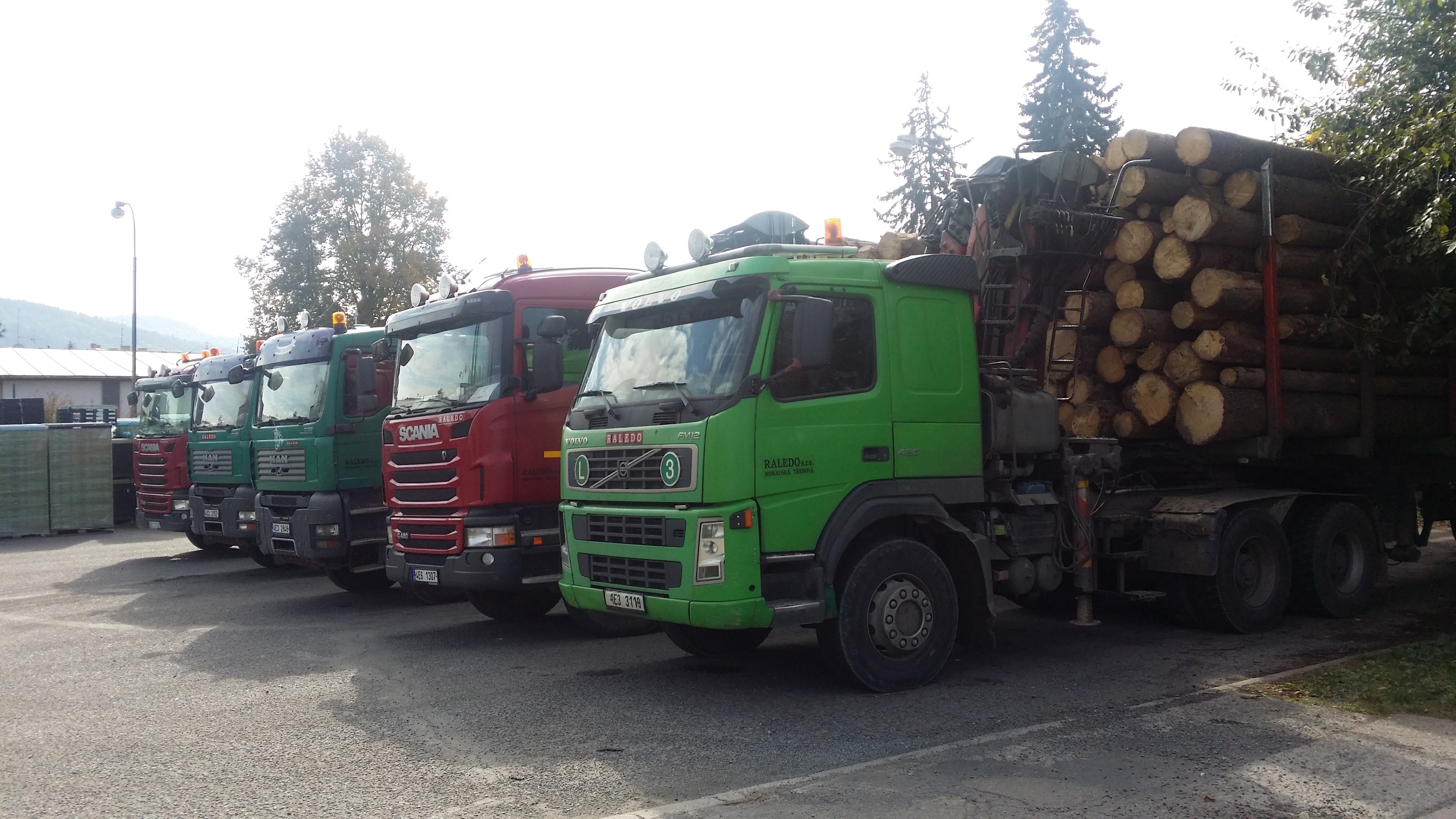 RALEDO - autodoprava, speciální přeprava dřeva foto 5