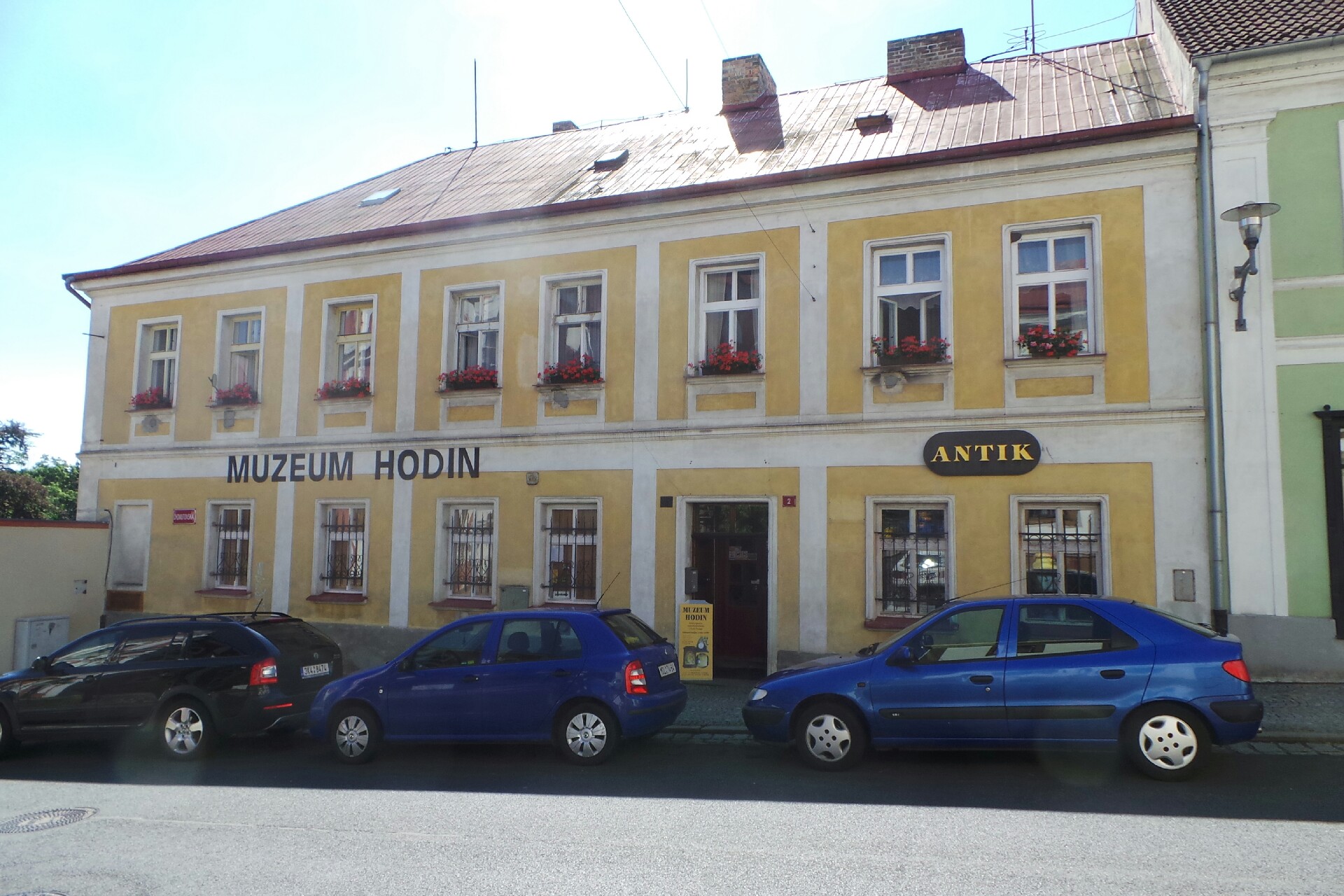 Muzeum starožitných hodin a Starožitnosti KnO foto 2