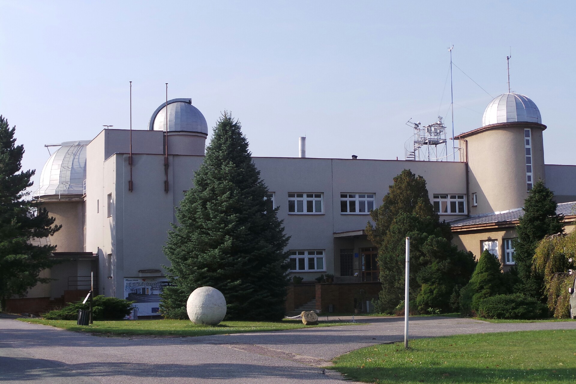 Hvězdárna a planetárium v Hradci Králové foto 2