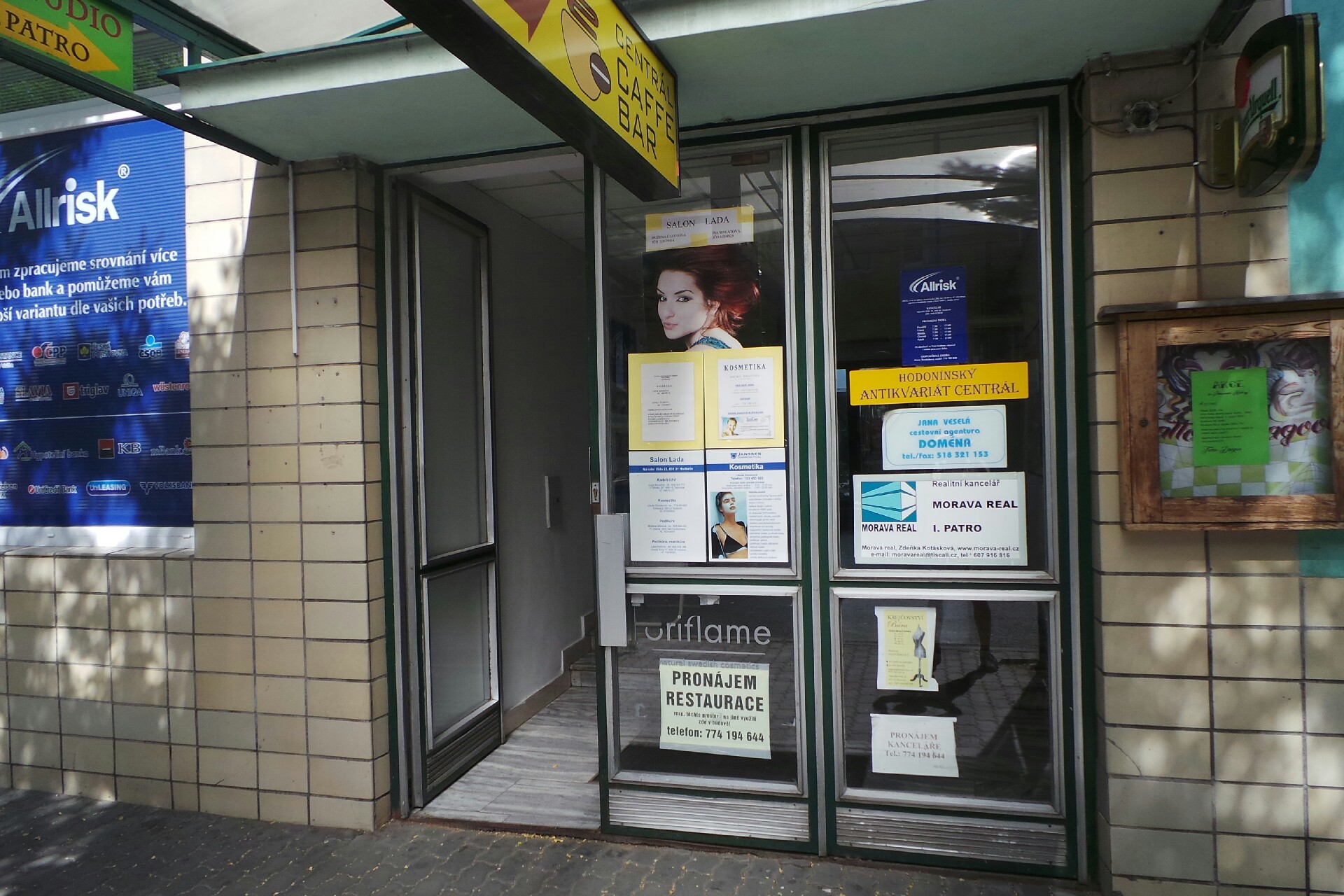 Pedikúra, manikúra Lada Hofrová