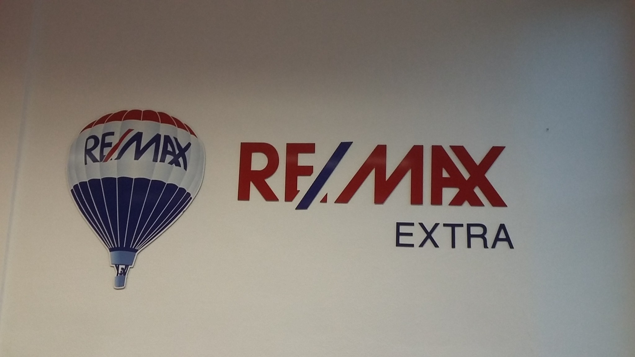 RE/MAX Extra foto 2