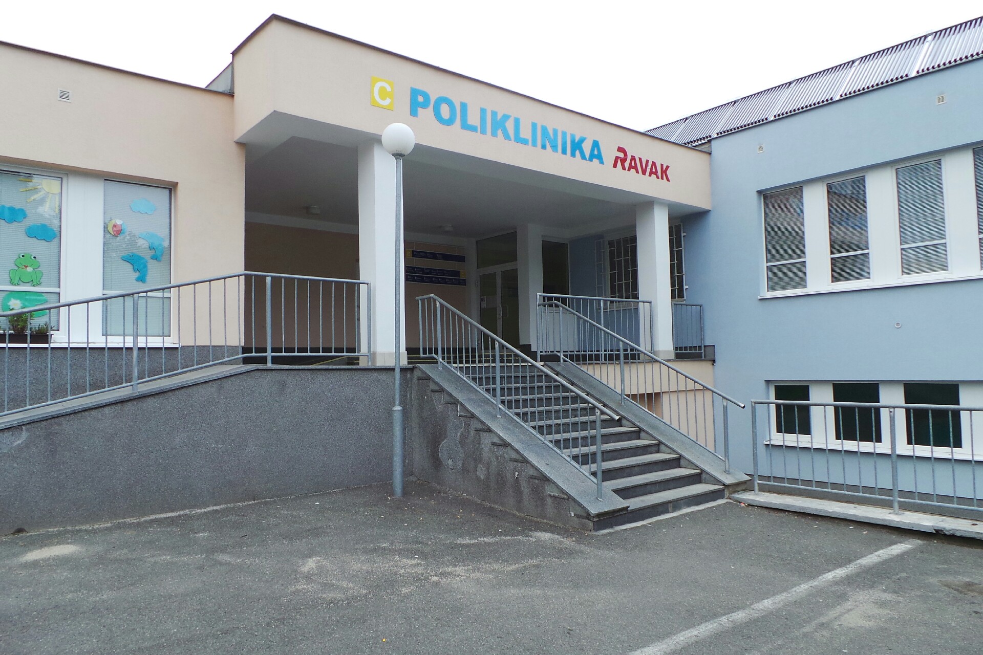 Zubní lékař MDDr. Klára Kadeřábková