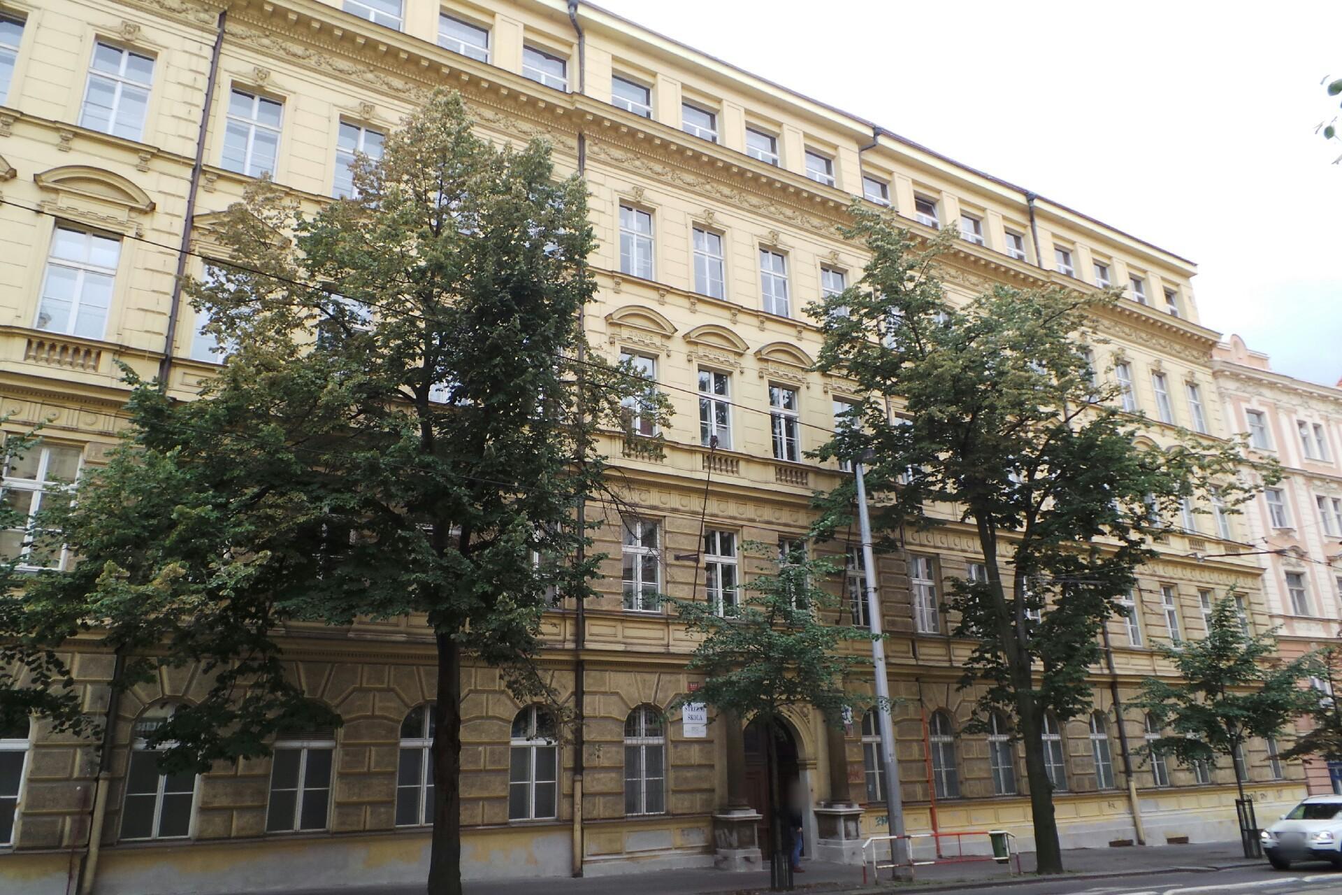 ZŠ a Střední škola Praha 2, Vinohradská