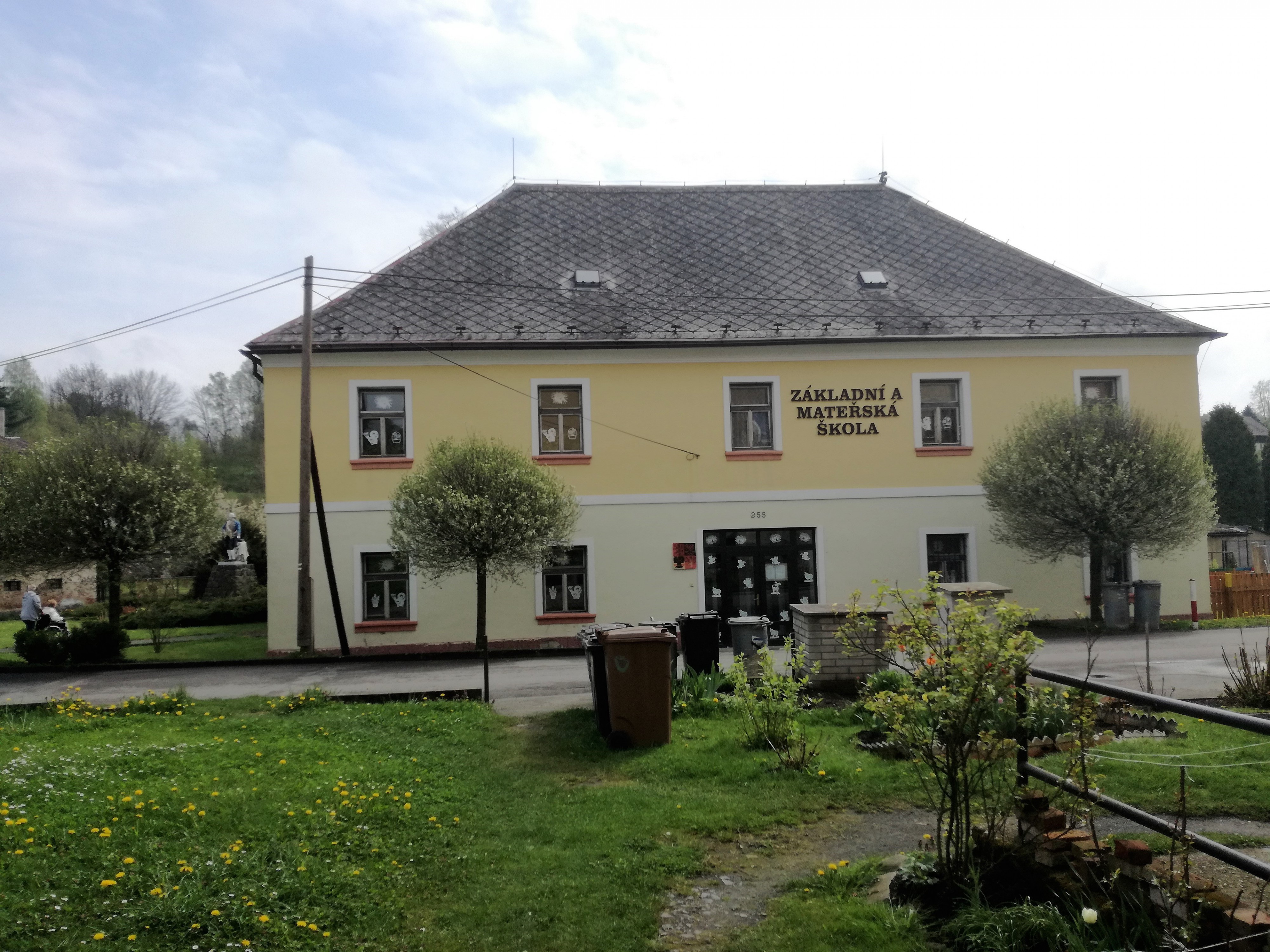 ZŠ Kunratice u Cvikova